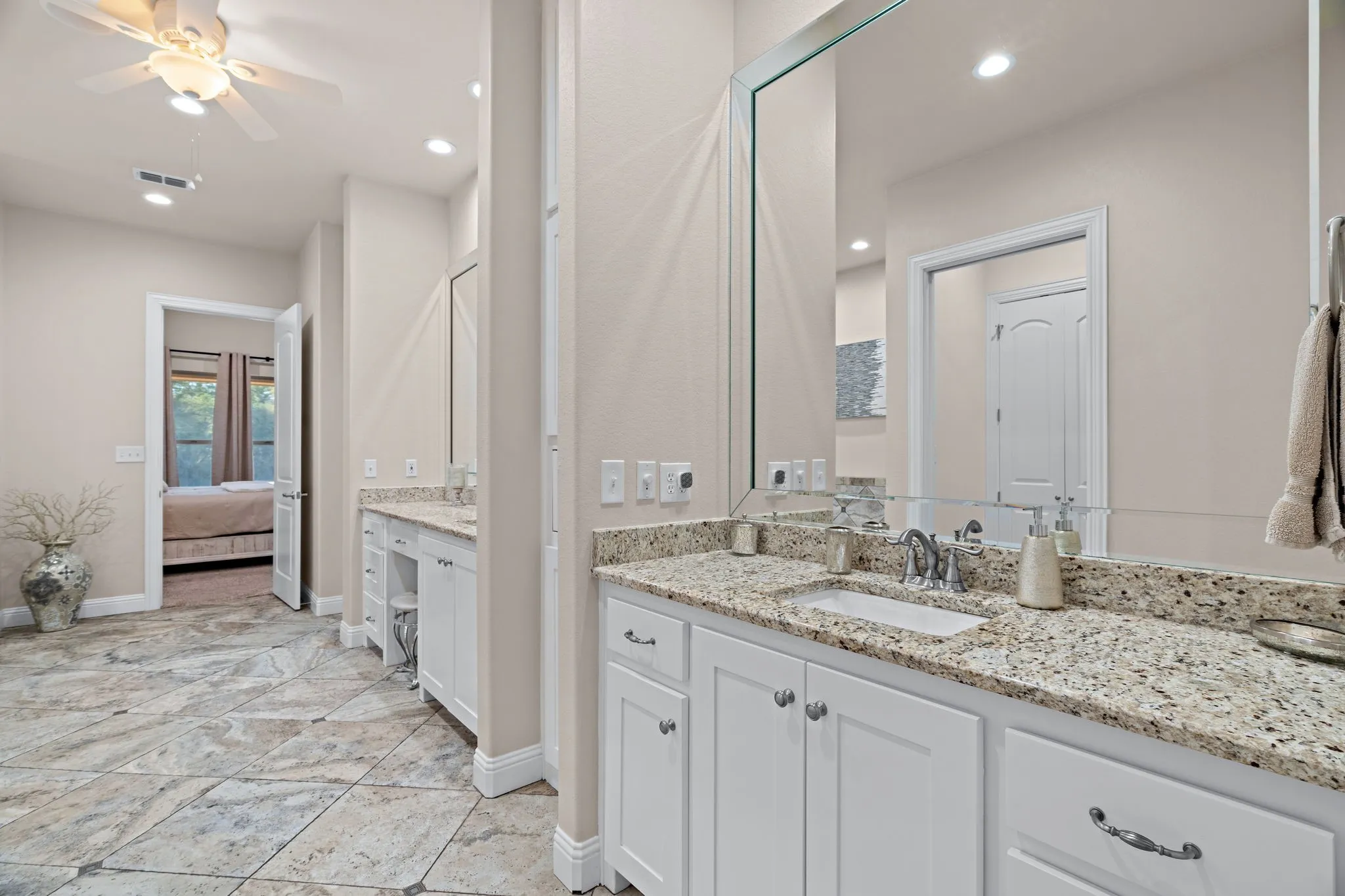 Single Family Residence For Sale in Wise County , 830 County Road 4797, Springtown, Texas 76082, 4 Bedroom, 5 Bathroom, 2 Garage spaces, 3,688 Sqft, built in 2018, mls#21375058, Real Estate Agent in Springtown, Homes For Sale in Wise county, Homes For Sale in Springtown, Realtor in Springtown Texas, Real Estate Brokerage Independent Realty Texas, Luminita Cordes Realtor