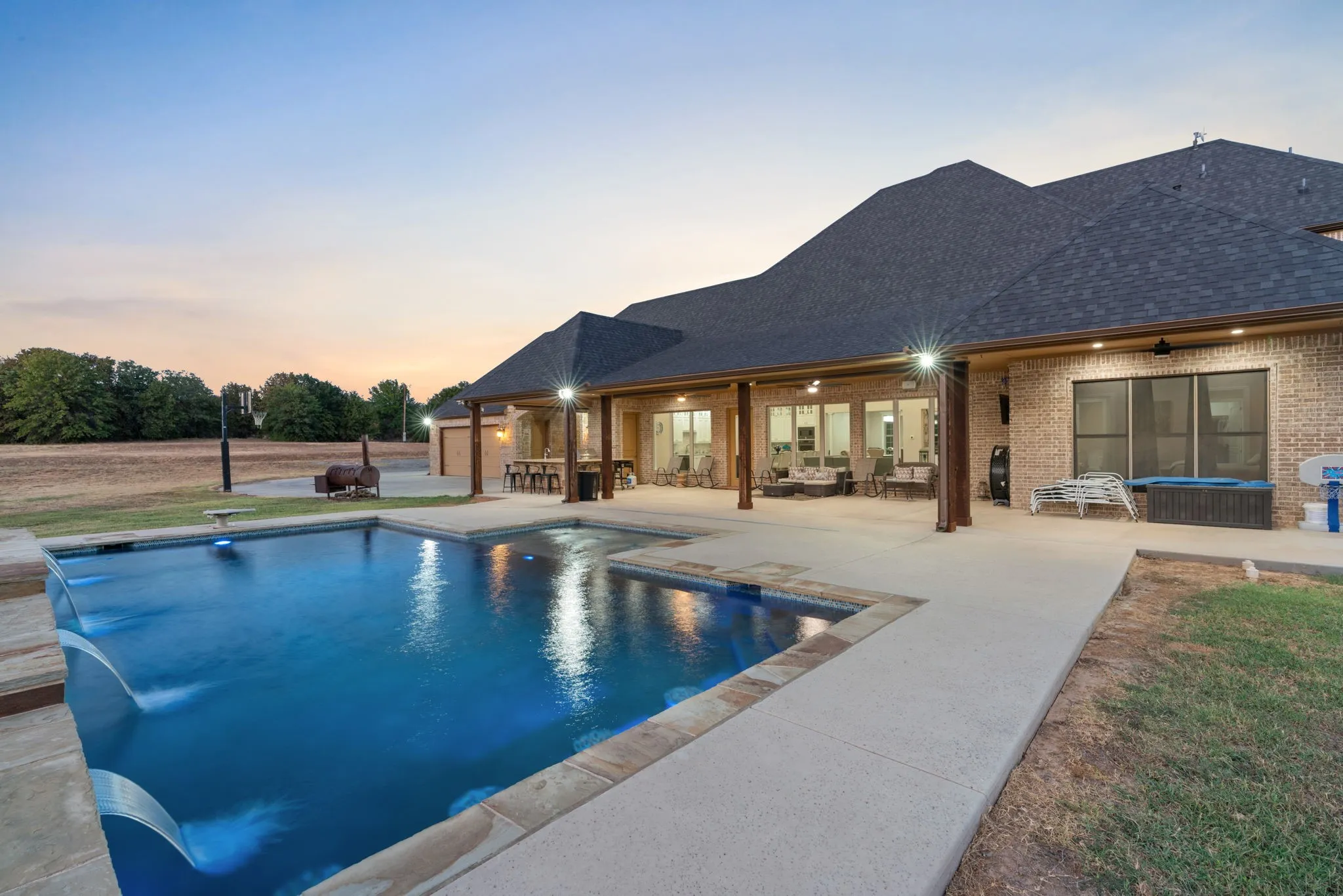 Single Family Residence For Sale in Wise County , 830 County Road 4797, Springtown, Texas 76082, 4 Bedroom, 5 Bathroom, 2 Garage spaces, 3,688 Sqft, built in 2018, mls#21375058, Real Estate Agent in Springtown, Homes For Sale in Wise county, Homes For Sale in Springtown, Realtor in Springtown Texas, Real Estate Brokerage Independent Realty Texas, Luminita Cordes Realtor
