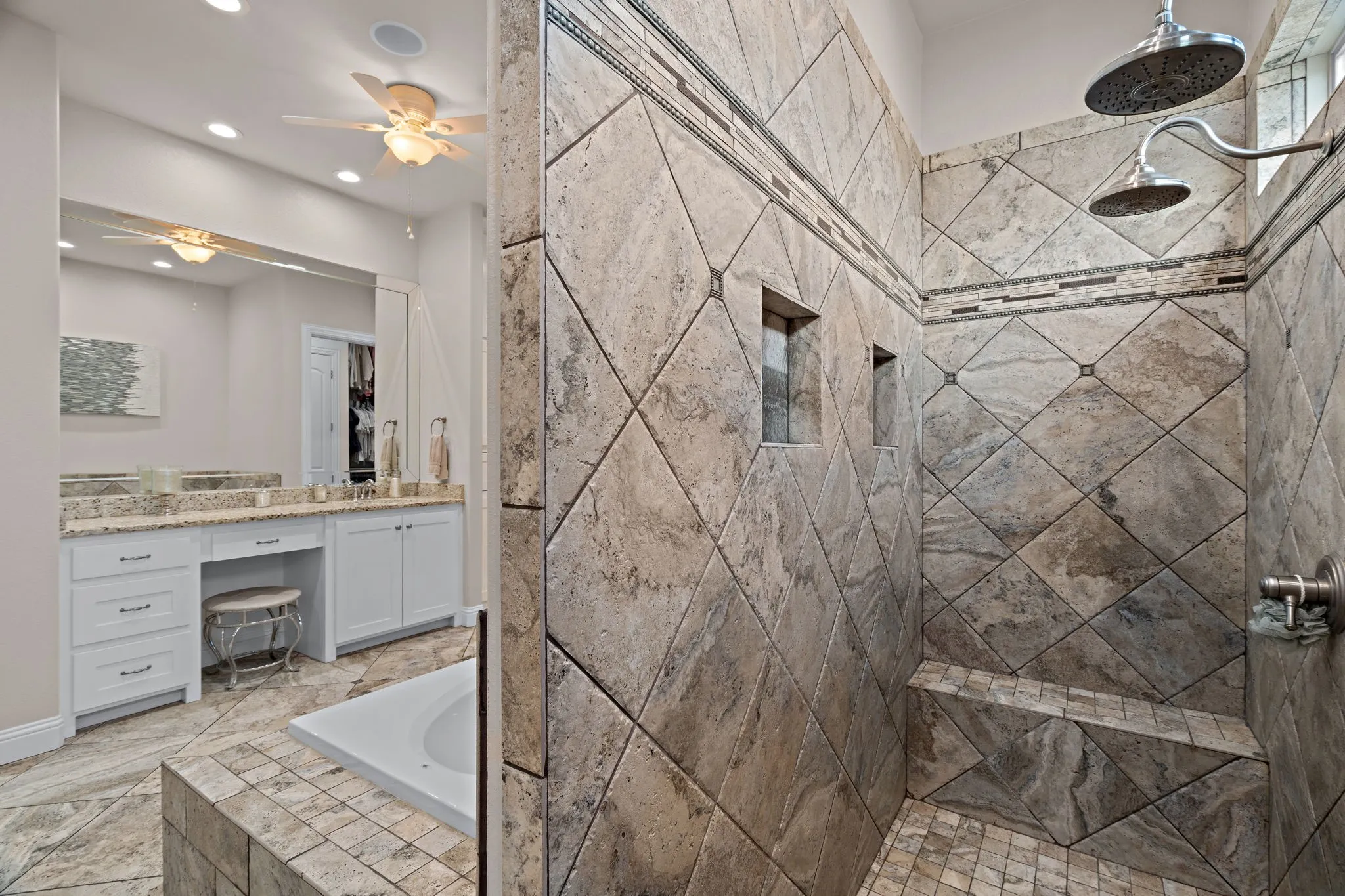 Single Family Residence For Sale in Wise County , 830 County Road 4797, Springtown, Texas 76082, 4 Bedroom, 5 Bathroom, 2 Garage spaces, 3,688 Sqft, built in 2018, mls#21375058, Real Estate Agent in Springtown, Homes For Sale in Wise county, Homes For Sale in Springtown, Realtor in Springtown Texas, Real Estate Brokerage Independent Realty Texas, Luminita Cordes Realtor