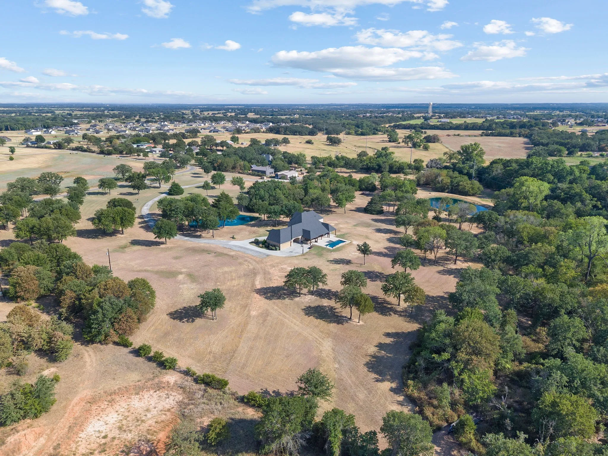 Single Family Residence For Sale in Wise County , 830 County Road 4797, Springtown, Texas 76082, 4 Bedroom, 5 Bathroom, 2 Garage spaces, 3,688 Sqft, built in 2018, mls#21375058, Real Estate Agent in Springtown, Homes For Sale in Wise county, Homes For Sale in Springtown, Realtor in Springtown Texas, Real Estate Brokerage Independent Realty Texas, Luminita Cordes Realtor