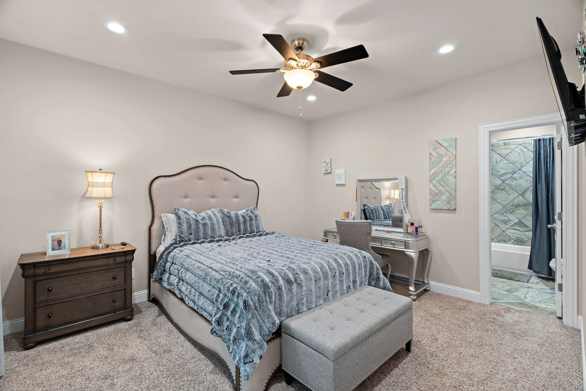 Single Family Residence For Sale in Wise County , 830 County Road 4797, Springtown, Texas 76082, 4 Bedroom, 5 Bathroom, 2 Garage spaces, 3,688 Sqft, built in 2018, mls#21375058, Real Estate Agent in Springtown, Homes For Sale in Wise county, Homes For Sale in Springtown, Realtor in Springtown Texas, Real Estate Brokerage Independent Realty Texas, Luminita Cordes Realtor