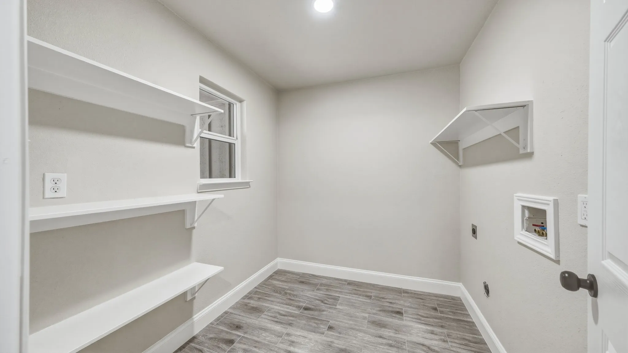 Single Family Residence For Sale in Dallas County , 122 Meadowbrook Drive, De Soto, Texas 75115, 4 Bedroom, 3 Bathroom, 2 Garage spaces, 2,441 Sqft, built in 1972, mls#21377757, Real Estate Agent in De Soto, Homes For Sale in Dallas county, Homes For Sale in De Soto, Realtor in De Soto Texas, Real Estate Brokerage Independent Realty Texas, Luminita Cordes Realtor