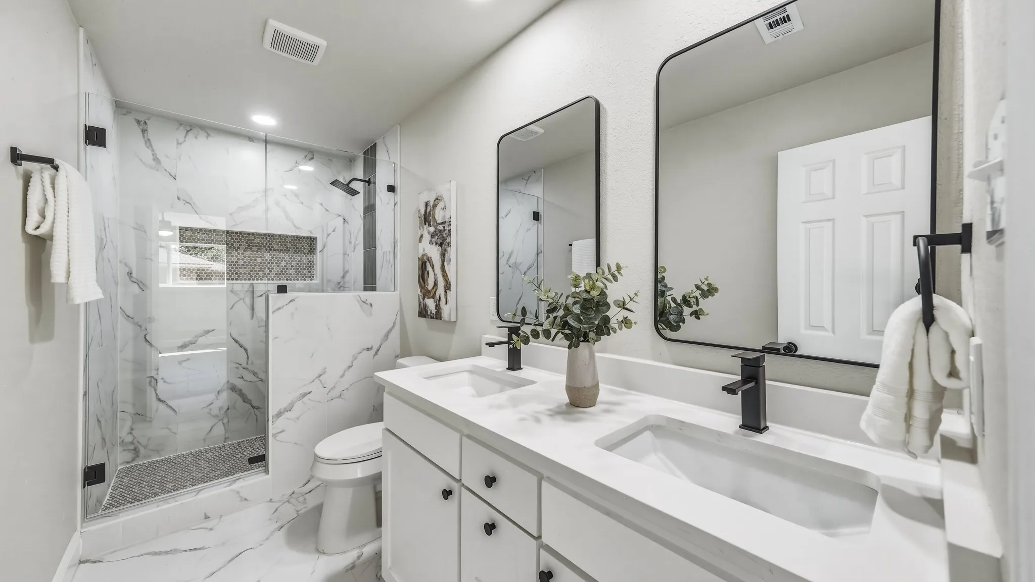Single Family Residence For Sale in Dallas County , 122 Meadowbrook Drive, De Soto, Texas 75115, 4 Bedroom, 3 Bathroom, 2 Garage spaces, 2,441 Sqft, built in 1972, mls#21377757, Real Estate Agent in De Soto, Homes For Sale in Dallas county, Homes For Sale in De Soto, Realtor in De Soto Texas, Real Estate Brokerage Independent Realty Texas, Luminita Cordes Realtor