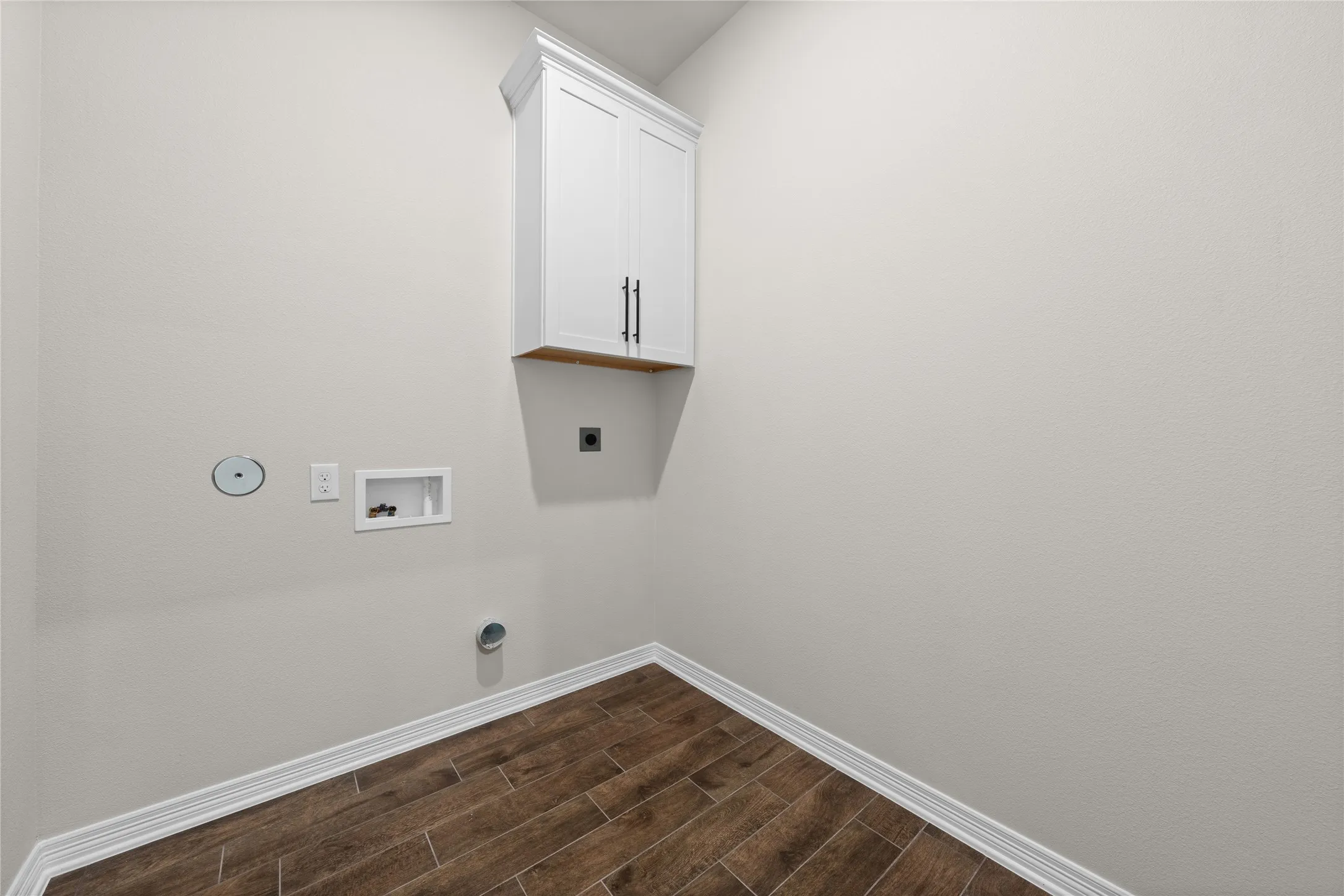 Single Family Residence For Sale in Mc Lennan County , 132 Lasso Loop, Lorena, Texas 76655, 4 Bedroom, 3 Bathroom, 3 Garage spaces, 2,120 Sqft, built in 2026, mls#21376835, Real Estate Agent in Lorena, Homes For Sale in Mc Lennan county, Homes For Sale in Lorena, Realtor in Lorena Texas, Real Estate Brokerage Independent Realty Texas, Luminita Cordes Realtor