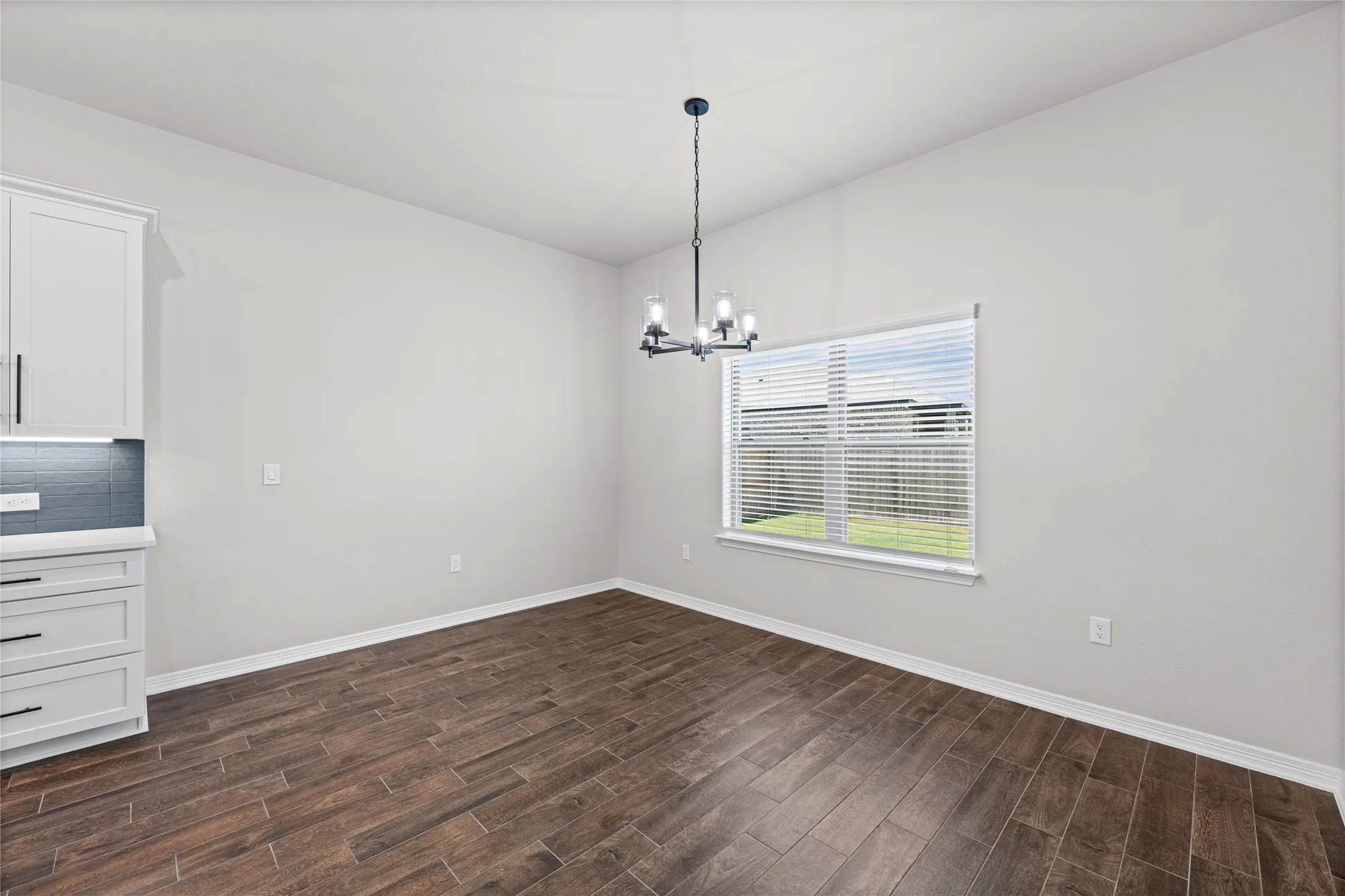 Single Family Residence For Sale in Mc Lennan County , 132 Lasso Loop, Lorena, Texas 76655, 4 Bedroom, 3 Bathroom, 3 Garage spaces, 2,120 Sqft, built in 2026, mls#21376835, Real Estate Agent in Lorena, Homes For Sale in Mc Lennan county, Homes For Sale in Lorena, Realtor in Lorena Texas, Real Estate Brokerage Independent Realty Texas, Luminita Cordes Realtor