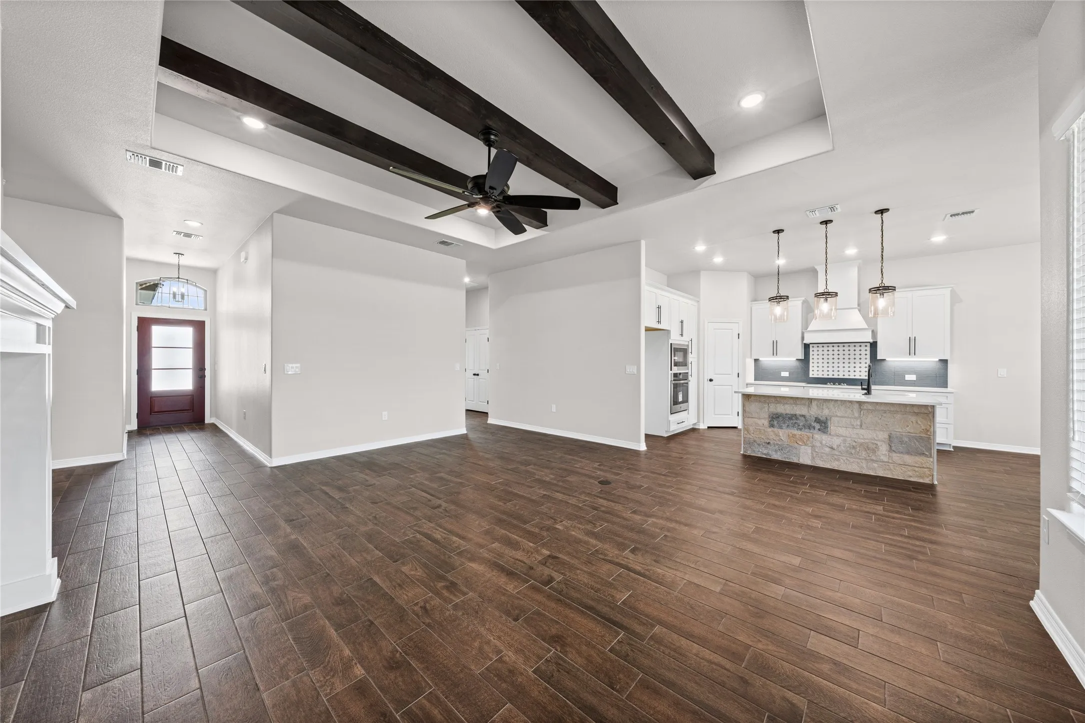 Single Family Residence For Sale in Mc Lennan County , 132 Lasso Loop, Lorena, Texas 76655, 4 Bedroom, 3 Bathroom, 3 Garage spaces, 2,120 Sqft, built in 2026, mls#21376835, Real Estate Agent in Lorena, Homes For Sale in Mc Lennan county, Homes For Sale in Lorena, Realtor in Lorena Texas, Real Estate Brokerage Independent Realty Texas, Luminita Cordes Realtor