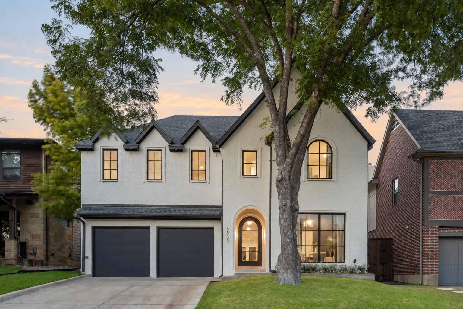 Single Family Residence For Sale in Dallas County , 6839 Coronado Avenue, Dallas, Texas 75214, 5 Bedroom, 6 Bathroom, 2 Garage spaces, 4,877 Sqft, built in 2021, mls#21375510, Real Estate Agent in Dallas, Homes For Sale in Dallas county, Homes For Sale in Dallas, Realtor in Dallas Texas, Real Estate Brokerage Independent Realty Texas, Luminita Cordes Realtor