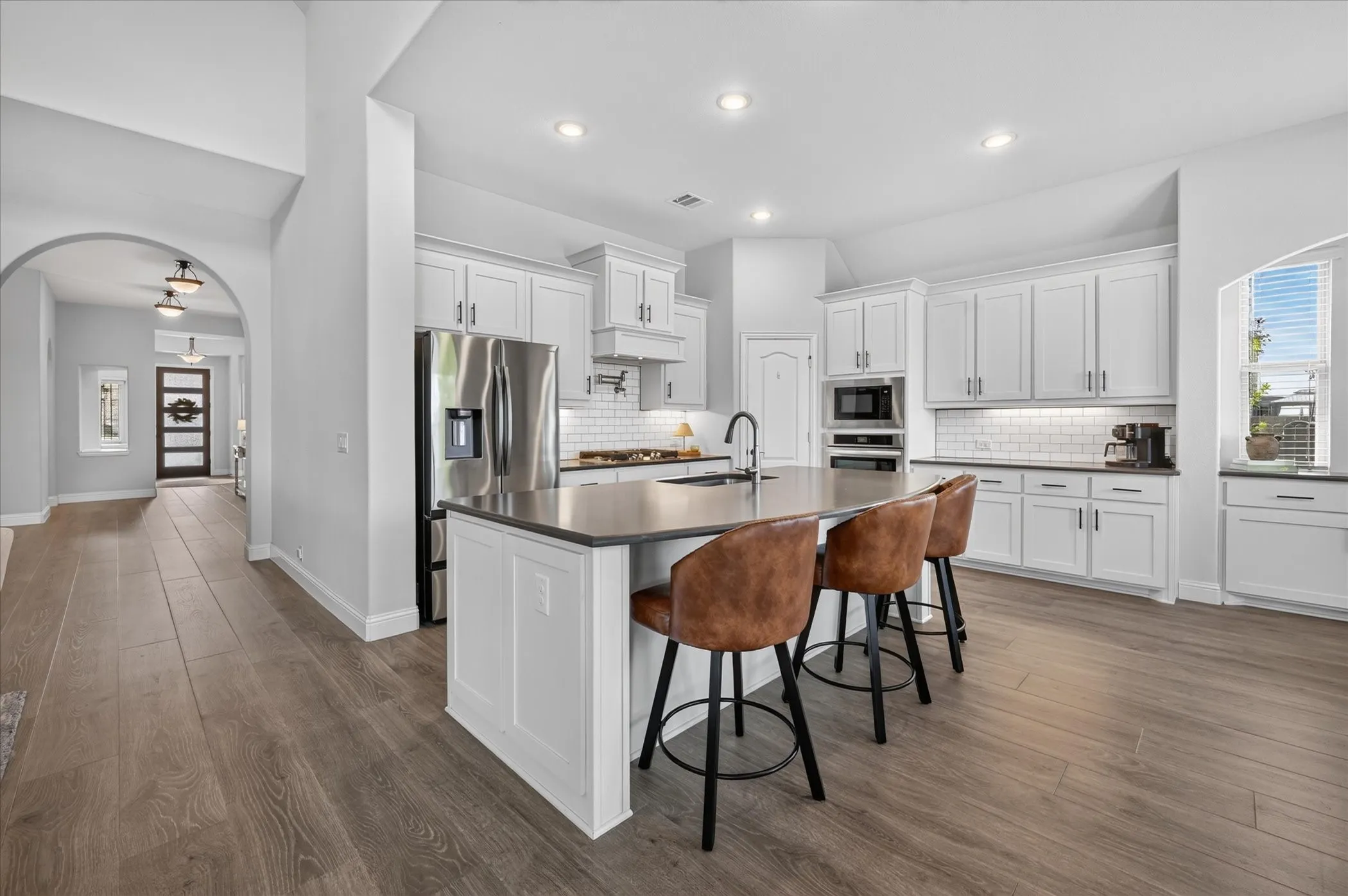 Single Family Residence For Sale in Denton County , 1113 Wrenwood Drive, Justin, Texas 76247, 5 Bedroom, 5 Bathroom, 3 Garage spaces, 4,070 Sqft, built in 2022, mls#21377435, Real Estate Agent in Justin, Homes For Sale in Denton county, Homes For Sale in Justin, Realtor in Justin Texas, Real Estate Brokerage Independent Realty Texas, Luminita Cordes Realtor