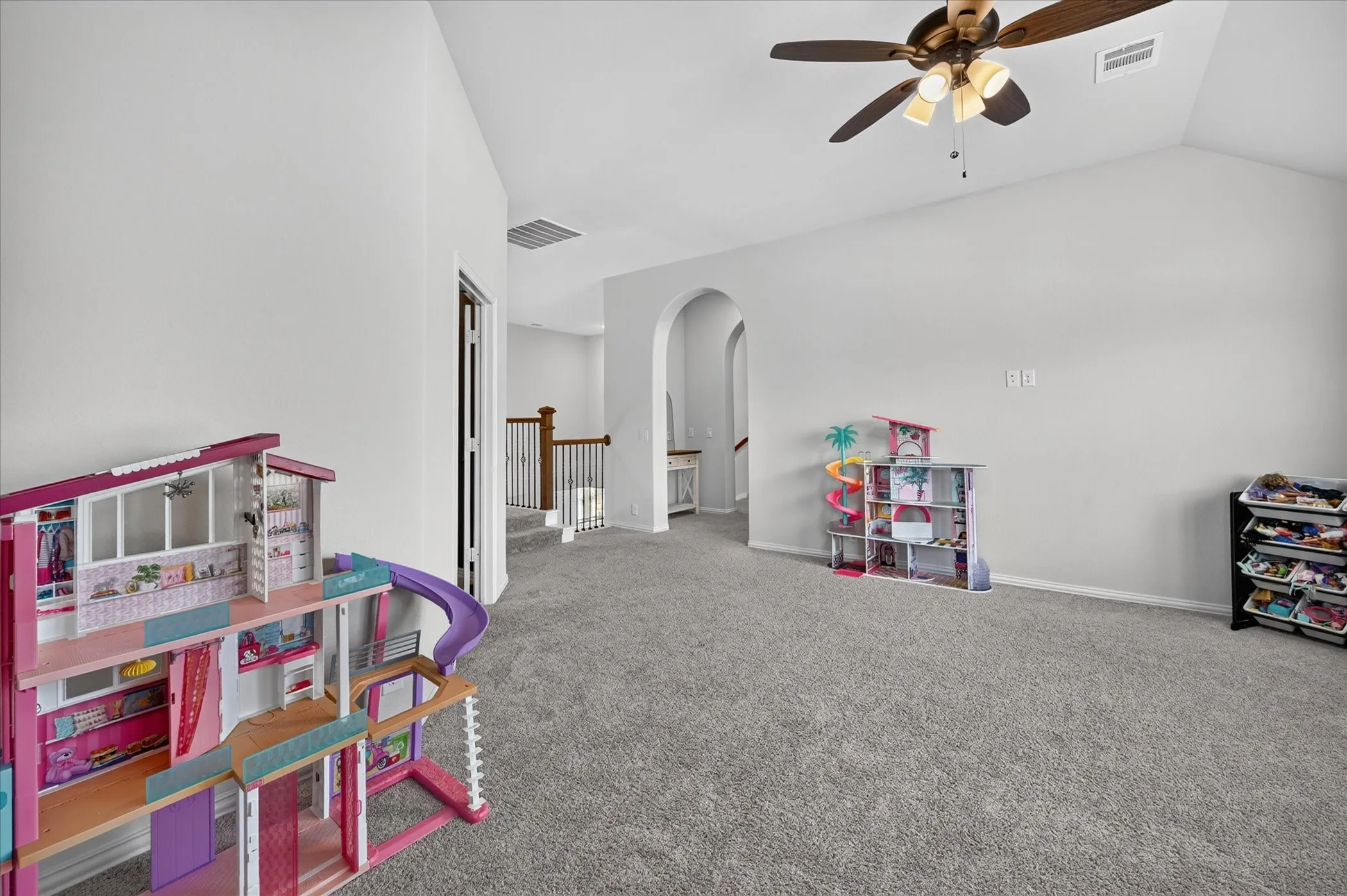 Single Family Residence For Sale in Denton County , 1113 Wrenwood Drive, Justin, Texas 76247, 5 Bedroom, 5 Bathroom, 3 Garage spaces, 4,070 Sqft, built in 2022, mls#21377435, Real Estate Agent in Justin, Homes For Sale in Denton county, Homes For Sale in Justin, Realtor in Justin Texas, Real Estate Brokerage Independent Realty Texas, Luminita Cordes Realtor