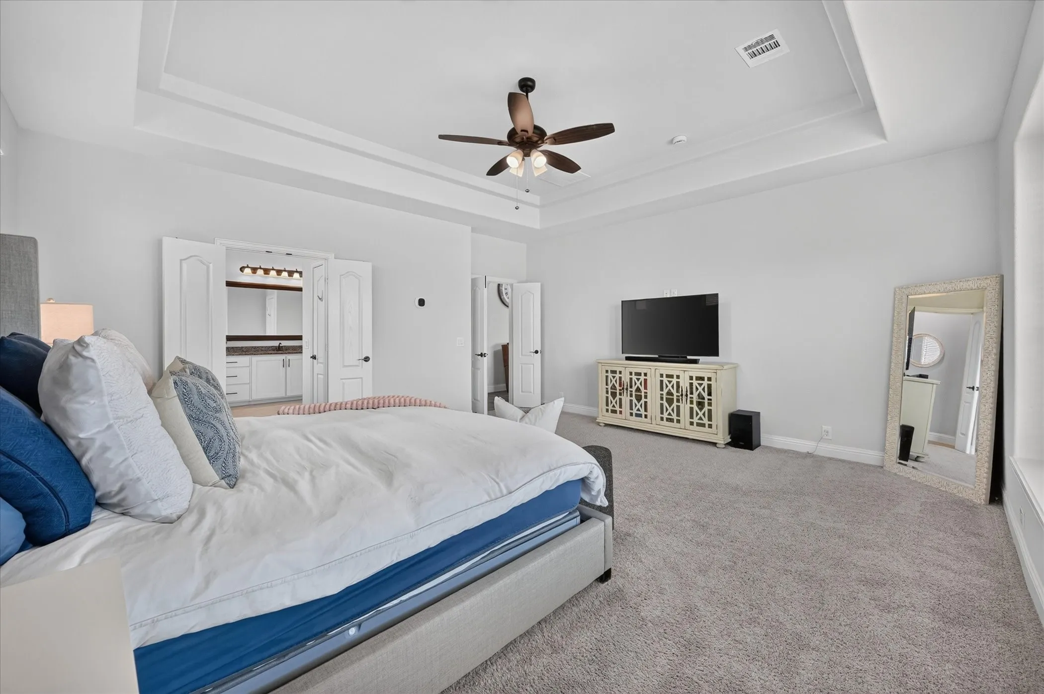 Single Family Residence For Sale in Denton County , 1113 Wrenwood Drive, Justin, Texas 76247, 5 Bedroom, 5 Bathroom, 3 Garage spaces, 4,070 Sqft, built in 2022, mls#21377435, Real Estate Agent in Justin, Homes For Sale in Denton county, Homes For Sale in Justin, Realtor in Justin Texas, Real Estate Brokerage Independent Realty Texas, Luminita Cordes Realtor