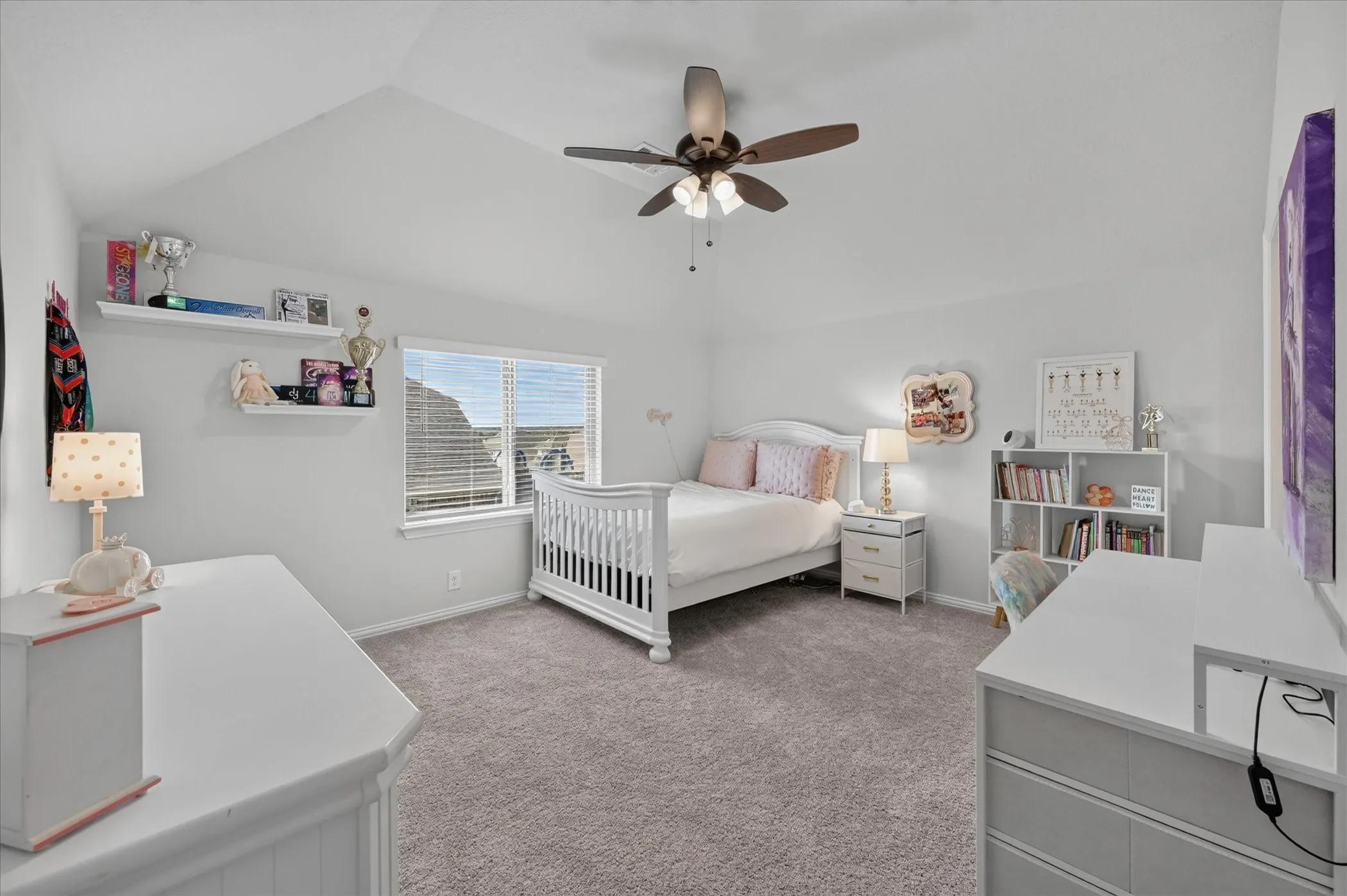 Single Family Residence For Sale in Denton County , 1113 Wrenwood Drive, Justin, Texas 76247, 5 Bedroom, 5 Bathroom, 3 Garage spaces, 4,070 Sqft, built in 2022, mls#21377435, Real Estate Agent in Justin, Homes For Sale in Denton county, Homes For Sale in Justin, Realtor in Justin Texas, Real Estate Brokerage Independent Realty Texas, Luminita Cordes Realtor