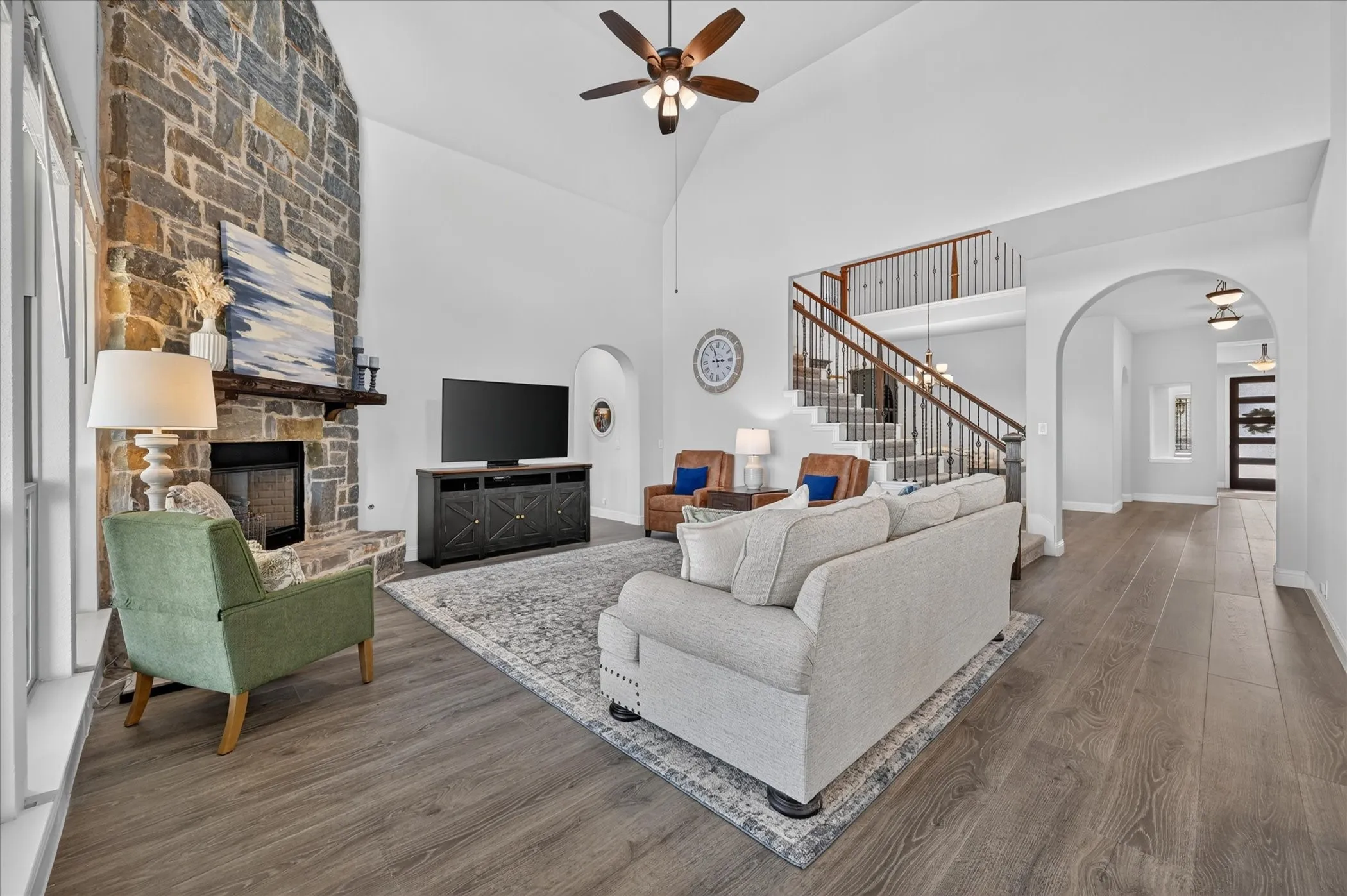 Single Family Residence For Sale in Denton County , 1113 Wrenwood Drive, Justin, Texas 76247, 5 Bedroom, 5 Bathroom, 3 Garage spaces, 4,070 Sqft, built in 2022, mls#21377435, Real Estate Agent in Justin, Homes For Sale in Denton county, Homes For Sale in Justin, Realtor in Justin Texas, Real Estate Brokerage Independent Realty Texas, Luminita Cordes Realtor