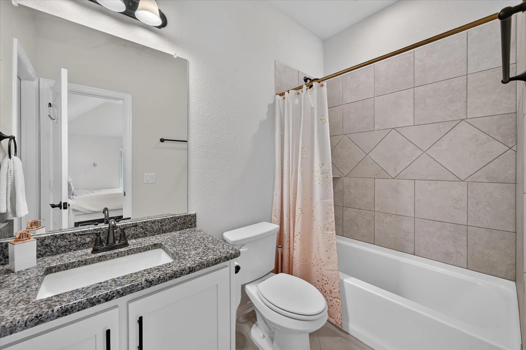 Single Family Residence For Sale in Denton County , 1113 Wrenwood Drive, Justin, Texas 76247, 5 Bedroom, 5 Bathroom, 3 Garage spaces, 4,070 Sqft, built in 2022, mls#21377435, Real Estate Agent in Justin, Homes For Sale in Denton county, Homes For Sale in Justin, Realtor in Justin Texas, Real Estate Brokerage Independent Realty Texas, Luminita Cordes Realtor