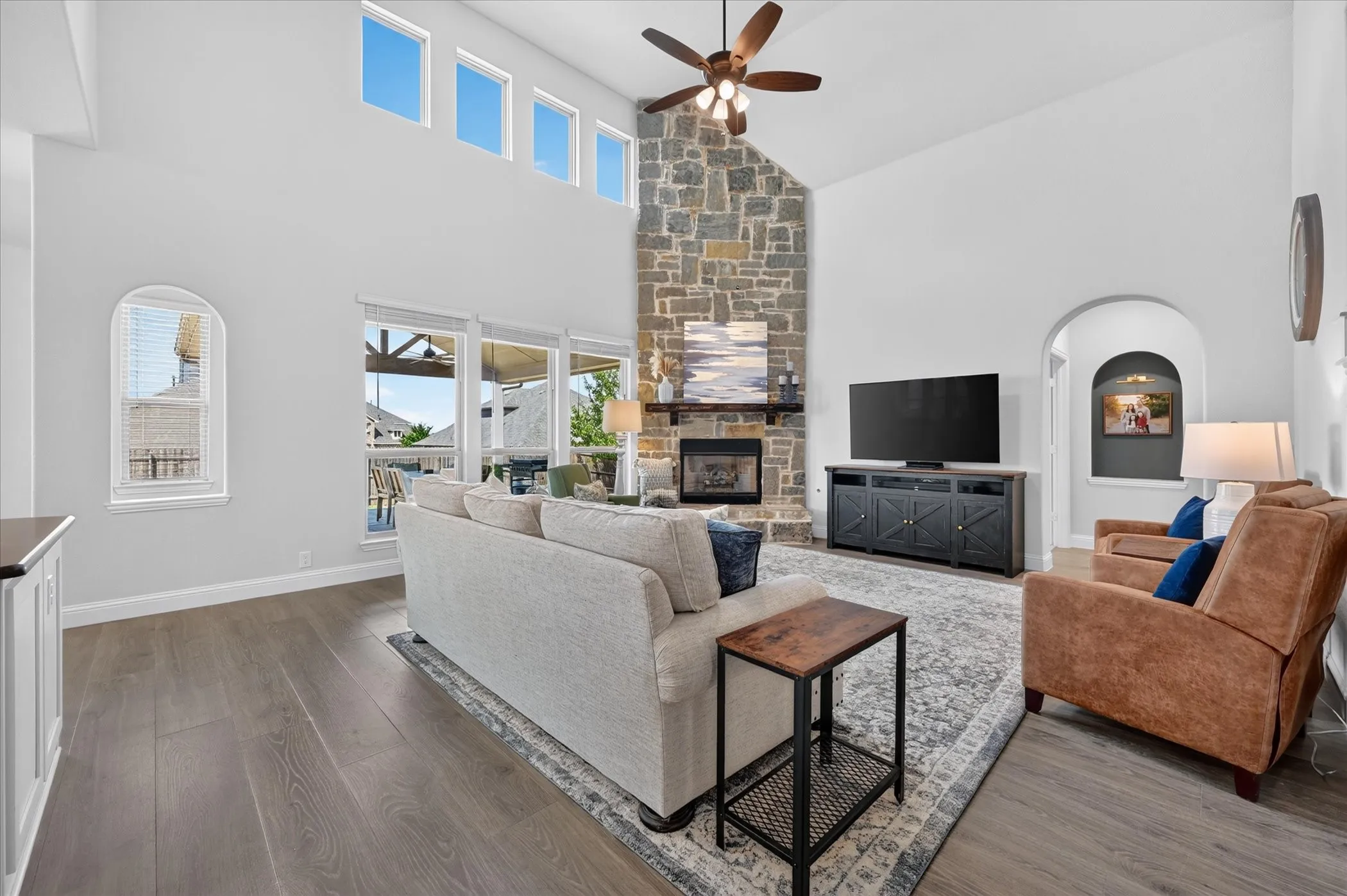 Single Family Residence For Sale in Denton County , 1113 Wrenwood Drive, Justin, Texas 76247, 5 Bedroom, 5 Bathroom, 3 Garage spaces, 4,070 Sqft, built in 2022, mls#21377435, Real Estate Agent in Justin, Homes For Sale in Denton county, Homes For Sale in Justin, Realtor in Justin Texas, Real Estate Brokerage Independent Realty Texas, Luminita Cordes Realtor