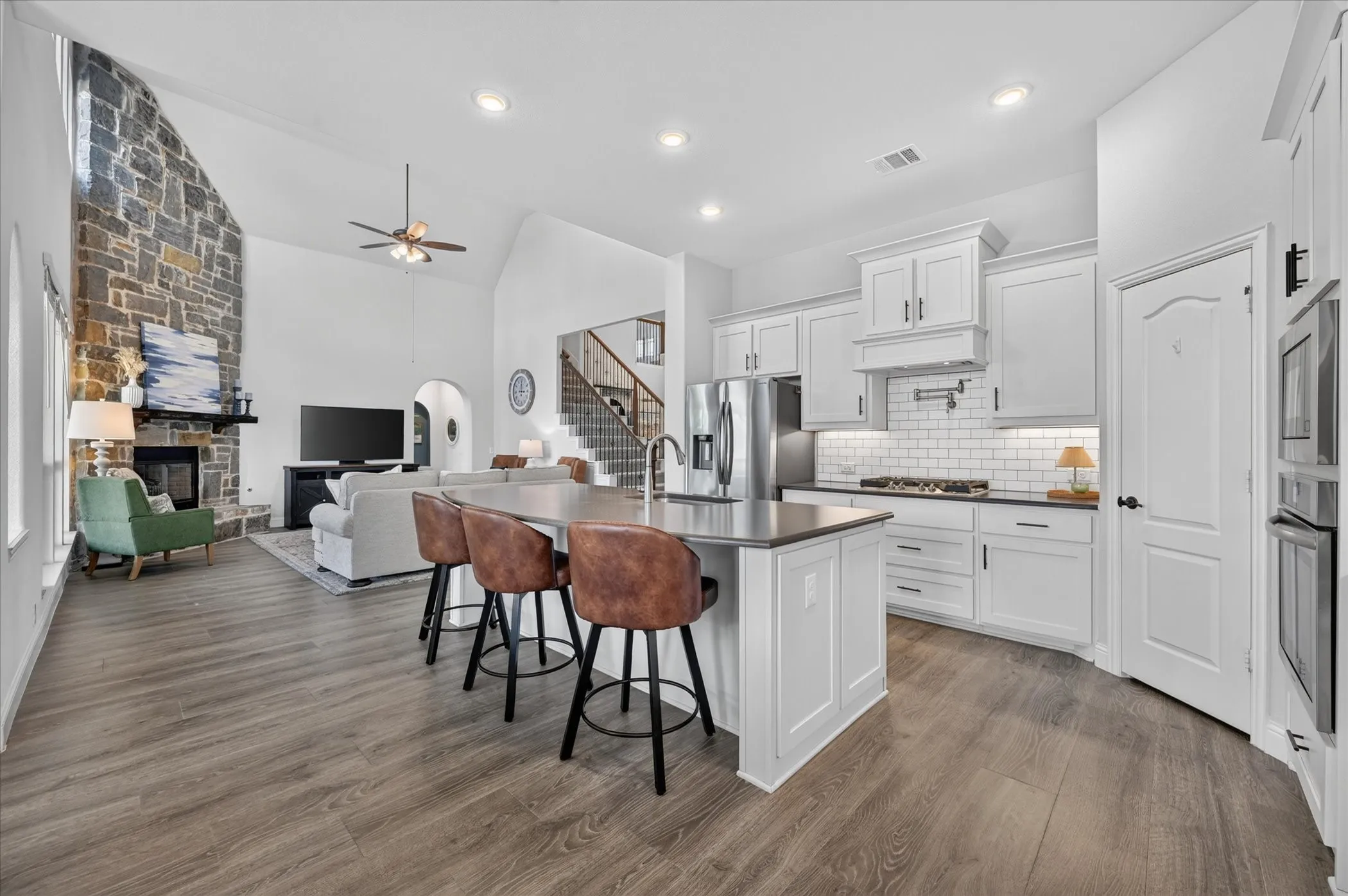 Single Family Residence For Sale in Denton County , 1113 Wrenwood Drive, Justin, Texas 76247, 5 Bedroom, 5 Bathroom, 3 Garage spaces, 4,070 Sqft, built in 2022, mls#21377435, Real Estate Agent in Justin, Homes For Sale in Denton county, Homes For Sale in Justin, Realtor in Justin Texas, Real Estate Brokerage Independent Realty Texas, Luminita Cordes Realtor