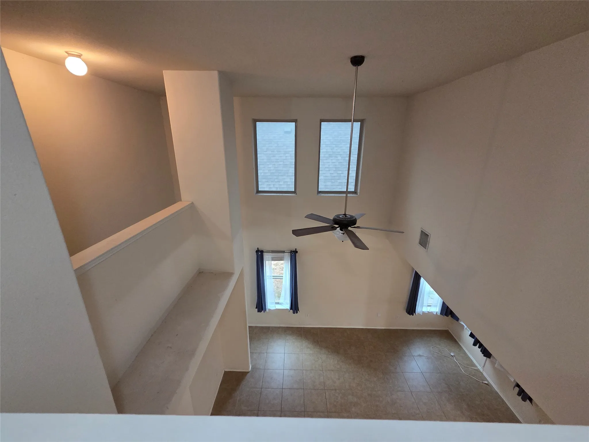 Single Family Residence For Rent in Dallas County , 8422 Timberbrook Lane, Dallas, Texas 75249, 3 Bedroom, 3 Bathroom, 2 Garage spaces, 1,612 Sqft, built in 2007, mls#21377417, Real Estate Agent in Dallas, Homes For Rent in Dallas county, Homes For Rent in Dallas, Realtor in Dallas Texas, Real Estate Brokerage Independent Realty Texas, Luminita Cordes Realtor