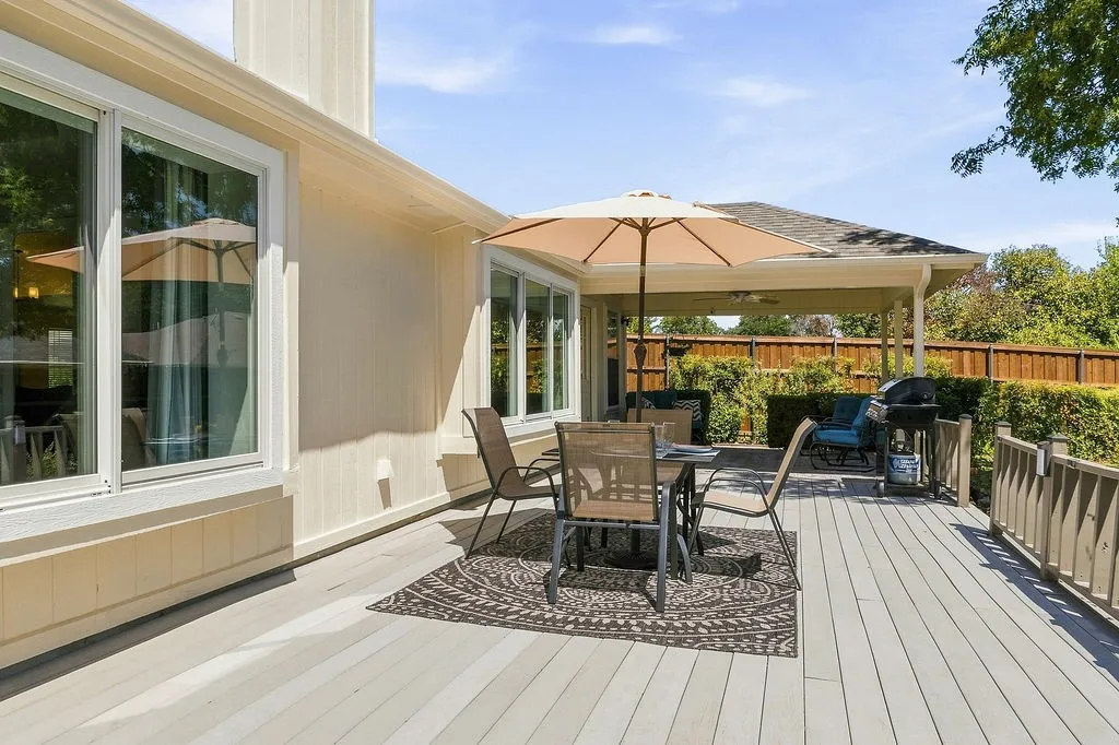 Extended deck