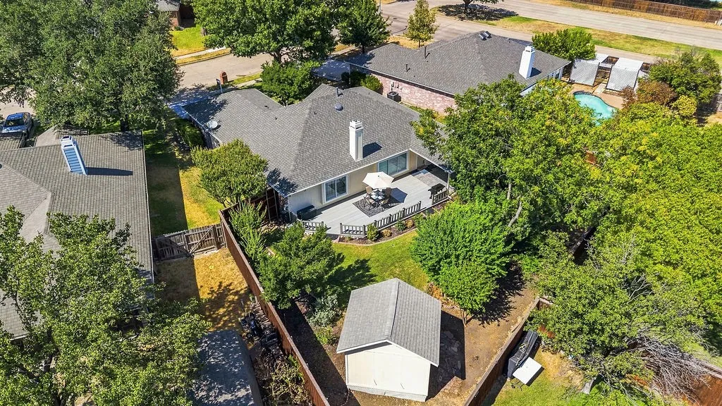 Single Family Residence For Sale in Tarrant County , 817 Redding Drive, Saginaw, Texas 76131, 3 Bedroom, 2 Bathroom, 2 Garage spaces, 1,663 Sqft, built in 1995, mls#21377744, Real Estate Agent in Saginaw, Homes For Sale in Tarrant county, Homes For Sale in Saginaw, Realtor in Saginaw Texas, Real Estate Brokerage Independent Realty Texas, Luminita Cordes Realtor