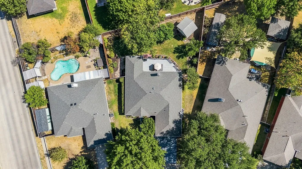 Single Family Residence For Sale in Tarrant County , 817 Redding Drive, Saginaw, Texas 76131, 3 Bedroom, 2 Bathroom, 2 Garage spaces, 1,663 Sqft, built in 1995, mls#21377744, Real Estate Agent in Saginaw, Homes For Sale in Tarrant county, Homes For Sale in Saginaw, Realtor in Saginaw Texas, Real Estate Brokerage Independent Realty Texas, Luminita Cordes Realtor