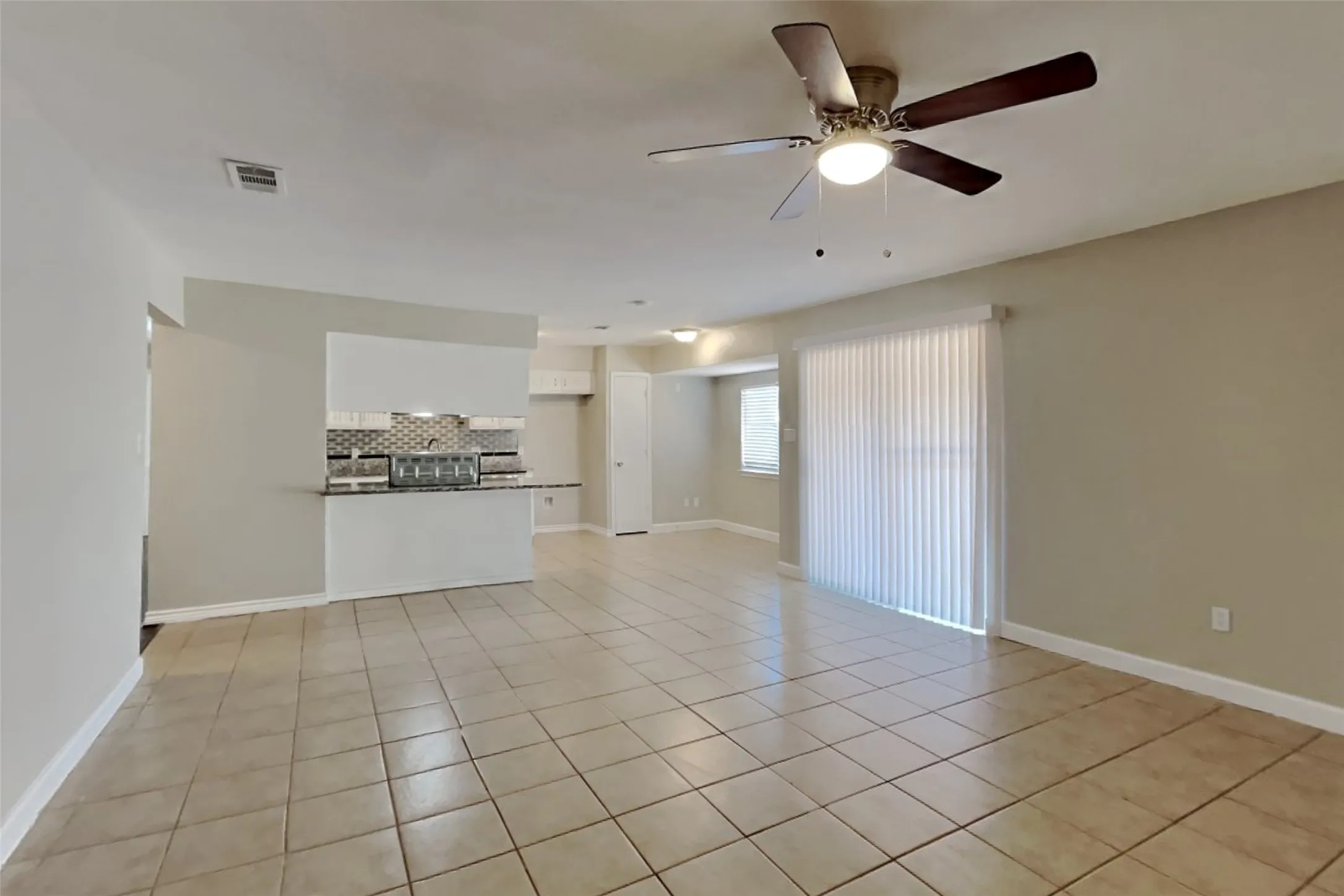Single Family Residence For Rent in Tarrant County , 3817 Kippers Court, Arlington, Texas 76016, 3 Bedroom, 2 Bathroom, 2 Garage spaces, 1,336 Sqft, built in 1980, mls#21377789, Real Estate Agent in Arlington, Homes For Rent in Tarrant county, Homes For Rent in Arlington, Realtor in Arlington Texas, Real Estate Brokerage Independent Realty Texas, Luminita Cordes Realtor