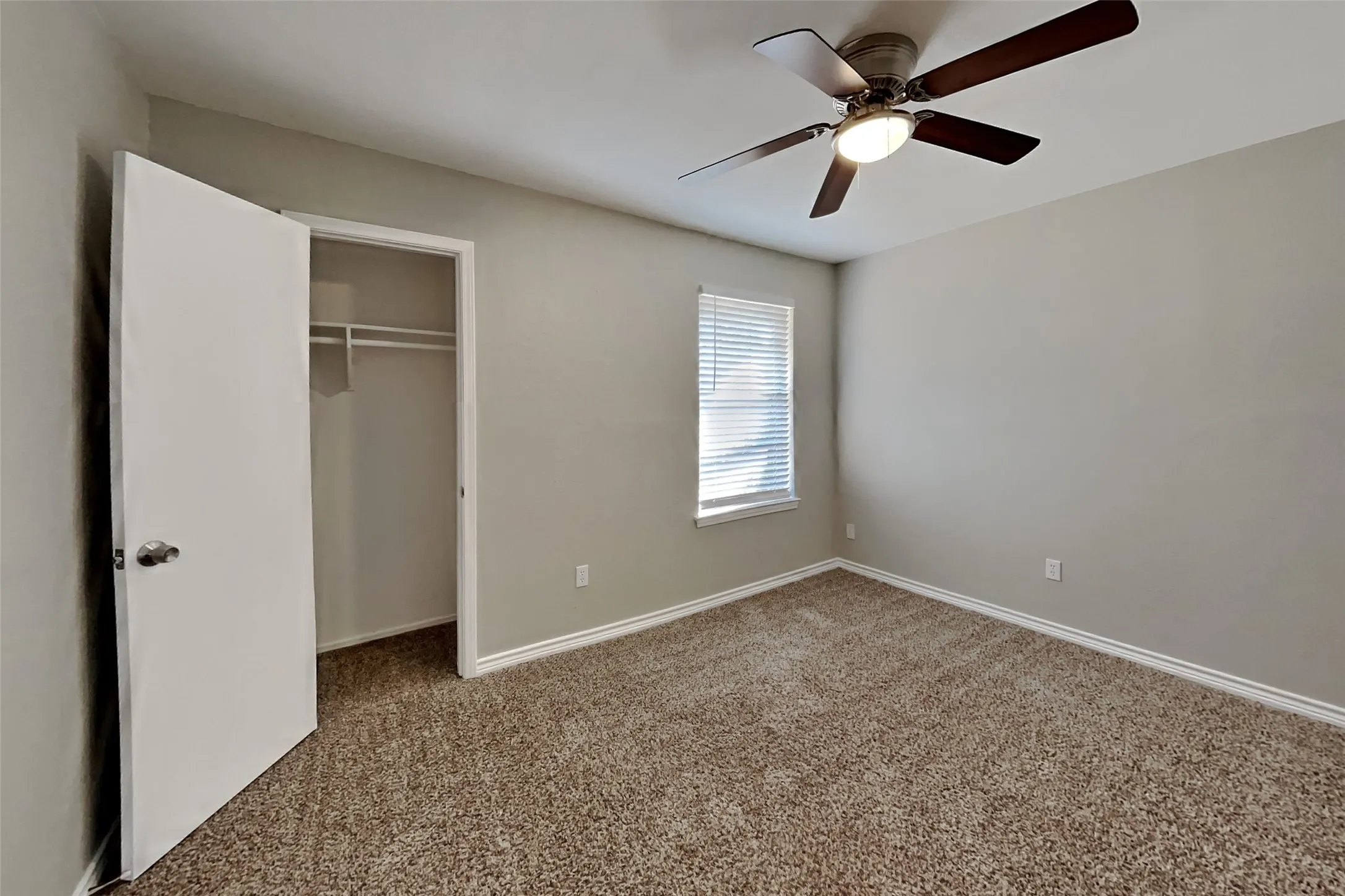 Single Family Residence For Rent in Tarrant County , 3817 Kippers Court, Arlington, Texas 76016, 3 Bedroom, 2 Bathroom, 2 Garage spaces, 1,336 Sqft, built in 1980, mls#21377789, Real Estate Agent in Arlington, Homes For Rent in Tarrant county, Homes For Rent in Arlington, Realtor in Arlington Texas, Real Estate Brokerage Independent Realty Texas, Luminita Cordes Realtor