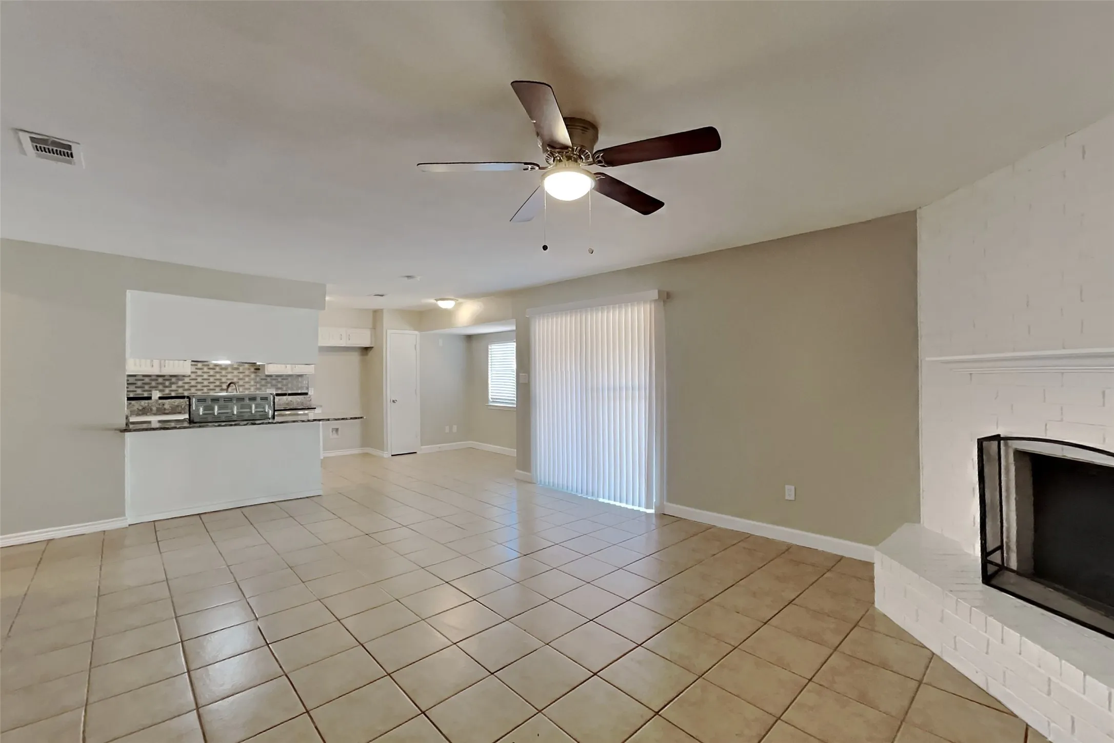 Single Family Residence For Rent in Tarrant County , 3817 Kippers Court, Arlington, Texas 76016, 3 Bedroom, 2 Bathroom, 2 Garage spaces, 1,336 Sqft, built in 1980, mls#21377789, Real Estate Agent in Arlington, Homes For Rent in Tarrant county, Homes For Rent in Arlington, Realtor in Arlington Texas, Real Estate Brokerage Independent Realty Texas, Luminita Cordes Realtor