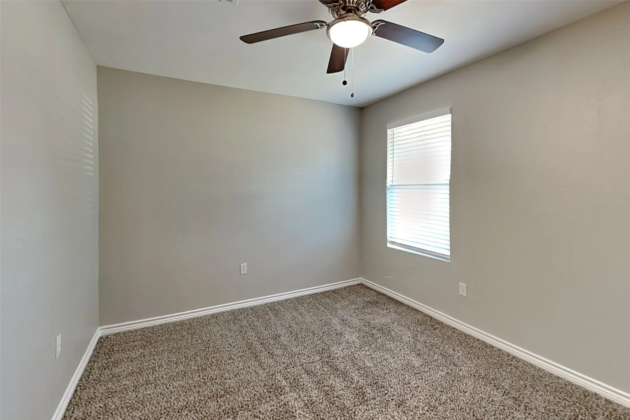 Single Family Residence For Rent in Tarrant County , 3817 Kippers Court, Arlington, Texas 76016, 3 Bedroom, 2 Bathroom, 2 Garage spaces, 1,336 Sqft, built in 1980, mls#21377789, Real Estate Agent in Arlington, Homes For Rent in Tarrant county, Homes For Rent in Arlington, Realtor in Arlington Texas, Real Estate Brokerage Independent Realty Texas, Luminita Cordes Realtor