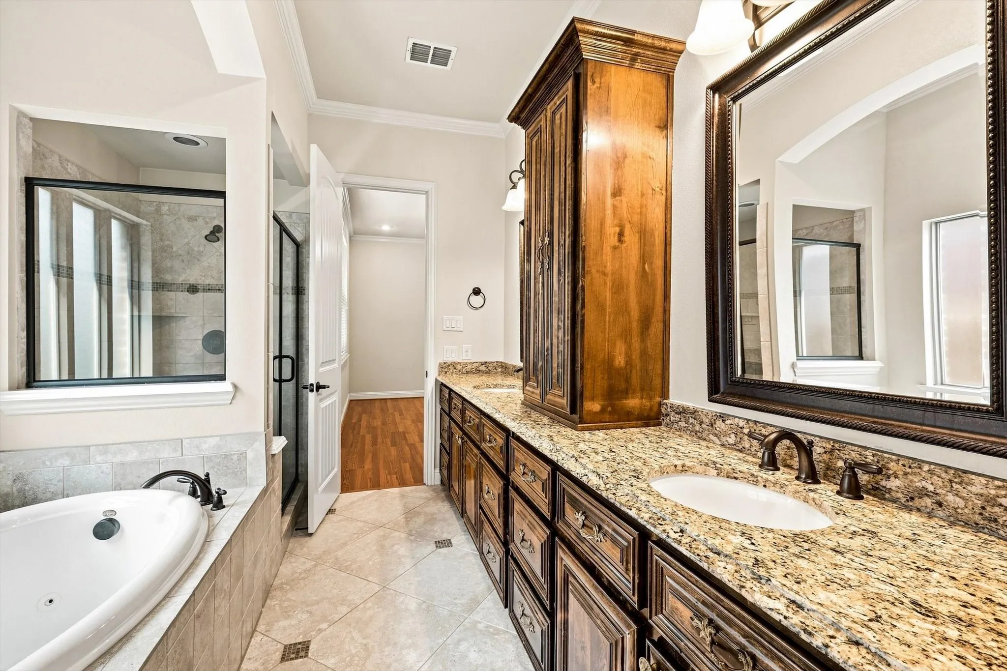 Single Family Residence For Sale in Dallas County , 5012 Province Place, Irving, Texas 75038, 3 Bedroom, 3 Bathroom, 2 Garage spaces, 2,772 Sqft, built in 2013, mls#21377037, Real Estate Agent in Irving, Homes For Sale in Dallas county, Homes For Sale in Irving, Realtor in Irving Texas, Real Estate Brokerage Independent Realty Texas, Luminita Cordes Realtor