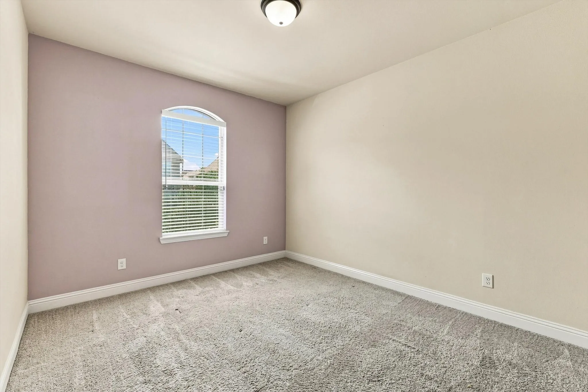 Single Family Residence For Sale in Dallas County , 5012 Province Place, Irving, Texas 75038, 3 Bedroom, 3 Bathroom, 2 Garage spaces, 2,772 Sqft, built in 2013, mls#21377037, Real Estate Agent in Irving, Homes For Sale in Dallas county, Homes For Sale in Irving, Realtor in Irving Texas, Real Estate Brokerage Independent Realty Texas, Luminita Cordes Realtor