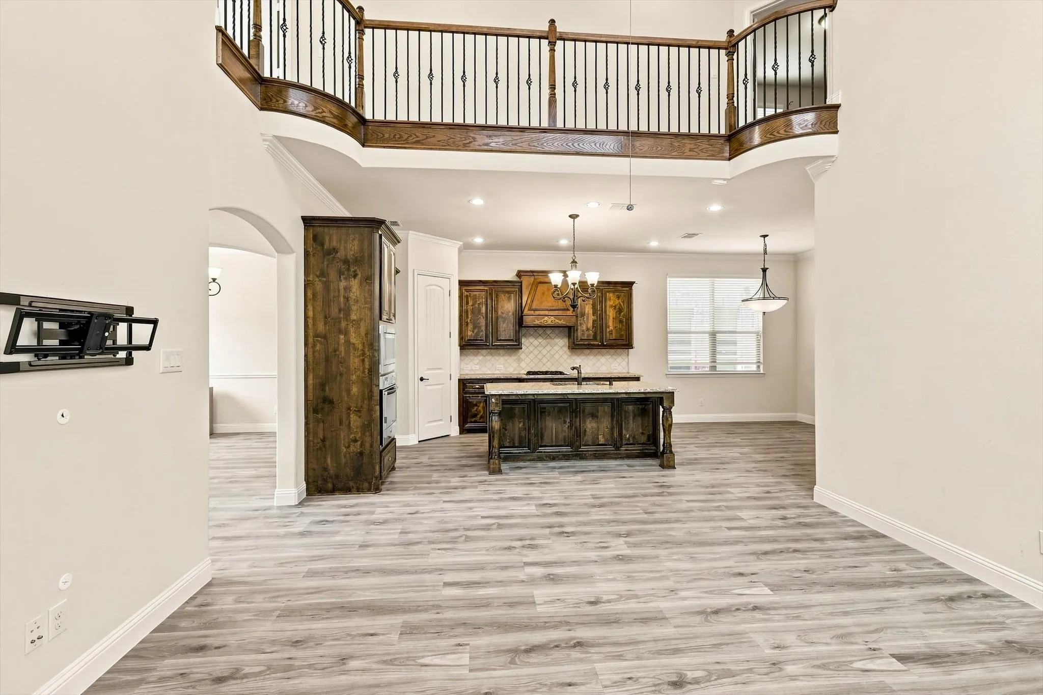 Single Family Residence For Sale in Dallas County , 5012 Province Place, Irving, Texas 75038, 3 Bedroom, 3 Bathroom, 2 Garage spaces, 2,772 Sqft, built in 2013, mls#21377037, Real Estate Agent in Irving, Homes For Sale in Dallas county, Homes For Sale in Irving, Realtor in Irving Texas, Real Estate Brokerage Independent Realty Texas, Luminita Cordes Realtor
