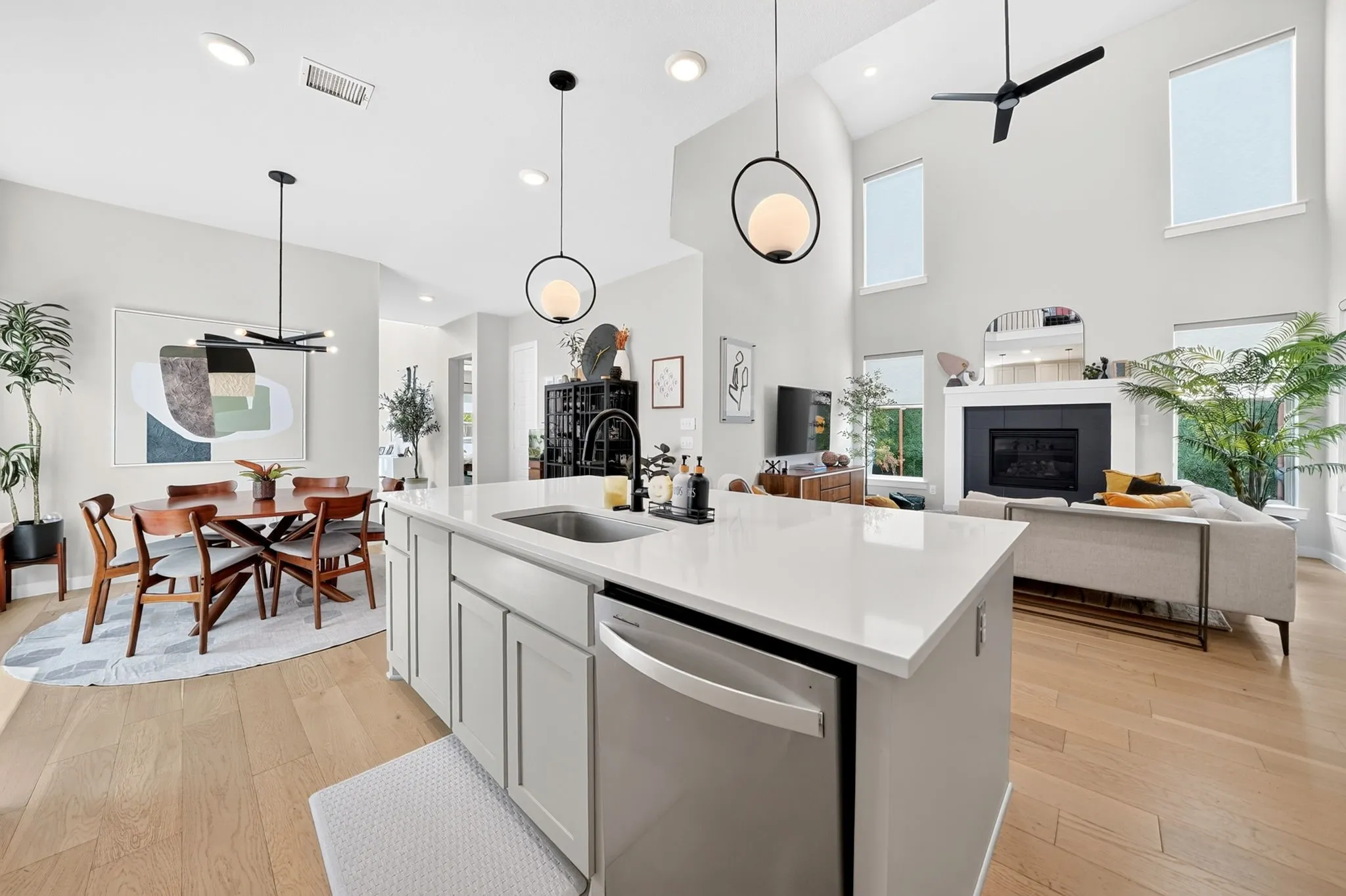Single Family Residence For Sale in Collin County , 1022 Kennedy Drive, Allen, Texas 75013, 4 Bedroom, 4 Bathroom, 2 Garage spaces, 3,101 Sqft, built in 2020, mls#21377799, Real Estate Agent in Allen, Homes For Sale in Collin county, Homes For Sale in Allen, Realtor in Allen Texas, Real Estate Brokerage Independent Realty Texas, Luminita Cordes Realtor
