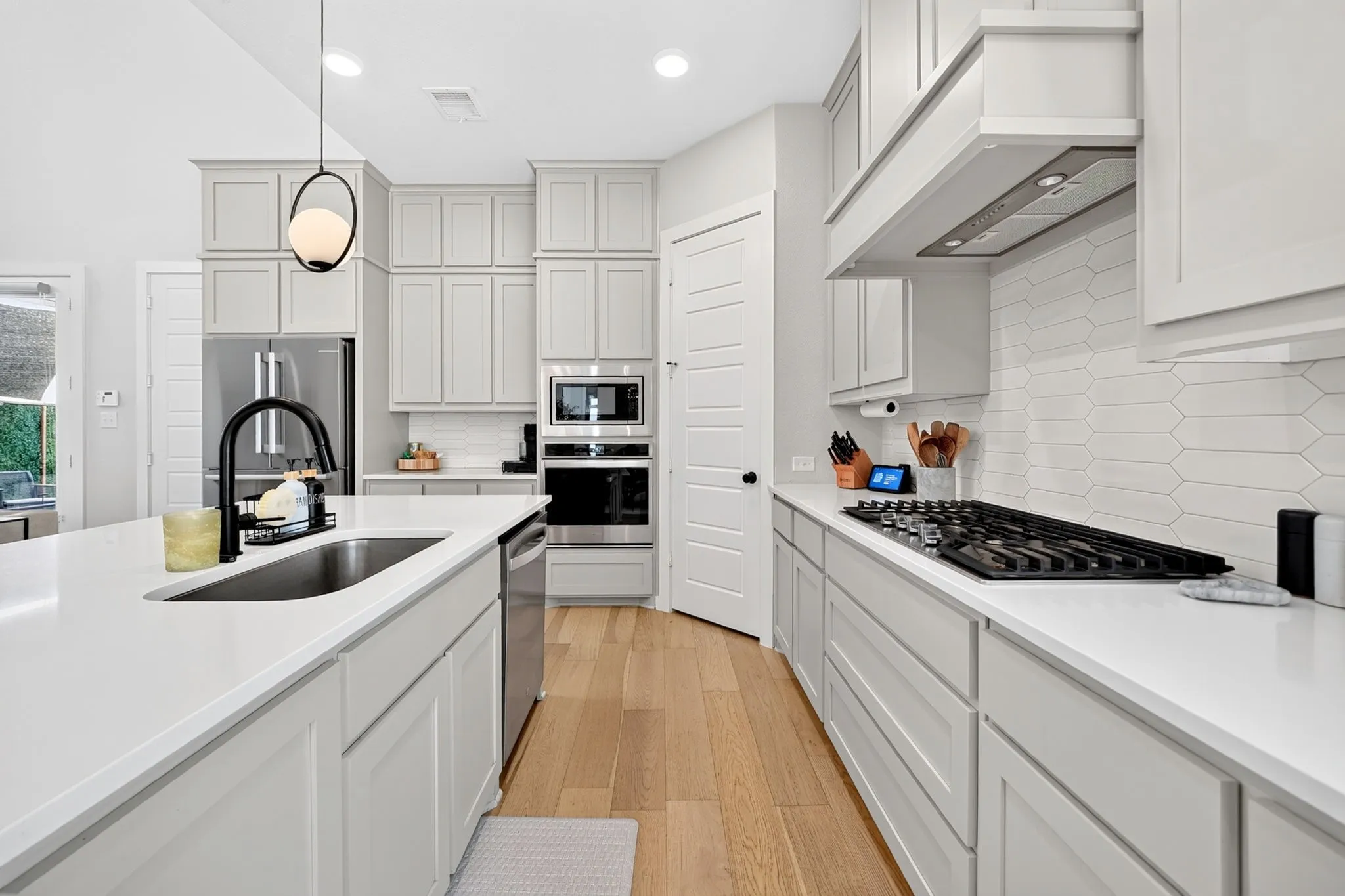 Single Family Residence For Sale in Collin County , 1022 Kennedy Drive, Allen, Texas 75013, 4 Bedroom, 4 Bathroom, 2 Garage spaces, 3,101 Sqft, built in 2020, mls#21377799, Real Estate Agent in Allen, Homes For Sale in Collin county, Homes For Sale in Allen, Realtor in Allen Texas, Real Estate Brokerage Independent Realty Texas, Luminita Cordes Realtor