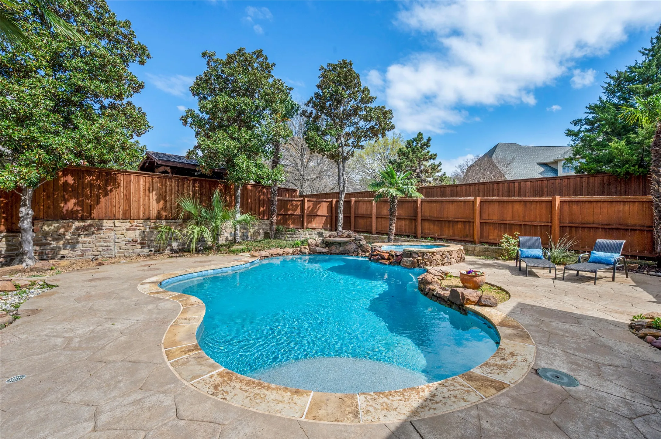 Private back yard with space between neighbors!