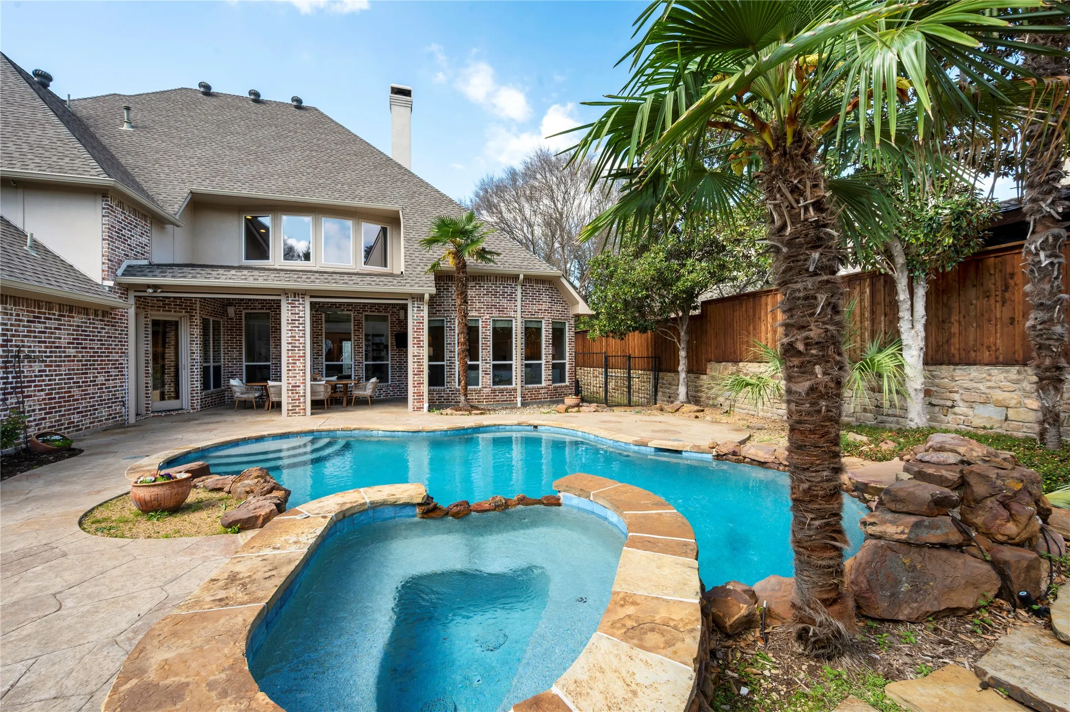 Single Family Residence For Sale in Collin County , 914 Pampa Drive, Allen, Texas 75013, 5 Bedroom, 5 Bathroom, 3 Garage spaces, 5,190 Sqft, built in 2002, mls#21377123, Real Estate Agent in Allen, Homes For Sale in Collin county, Homes For Sale in Allen, Realtor in Allen Texas, Real Estate Brokerage Independent Realty Texas, Luminita Cordes Realtor