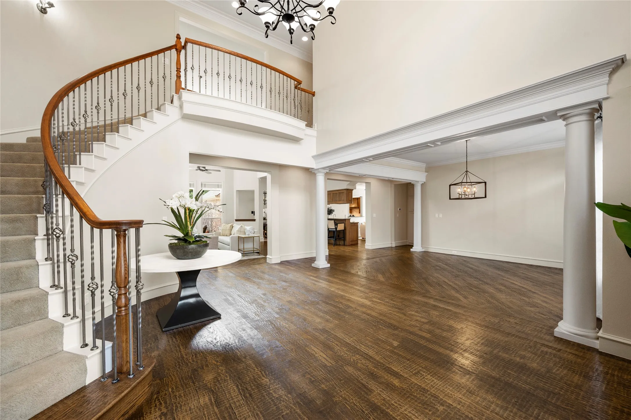 Expansive entry with gorgeous hardwood floors and open floorplan.