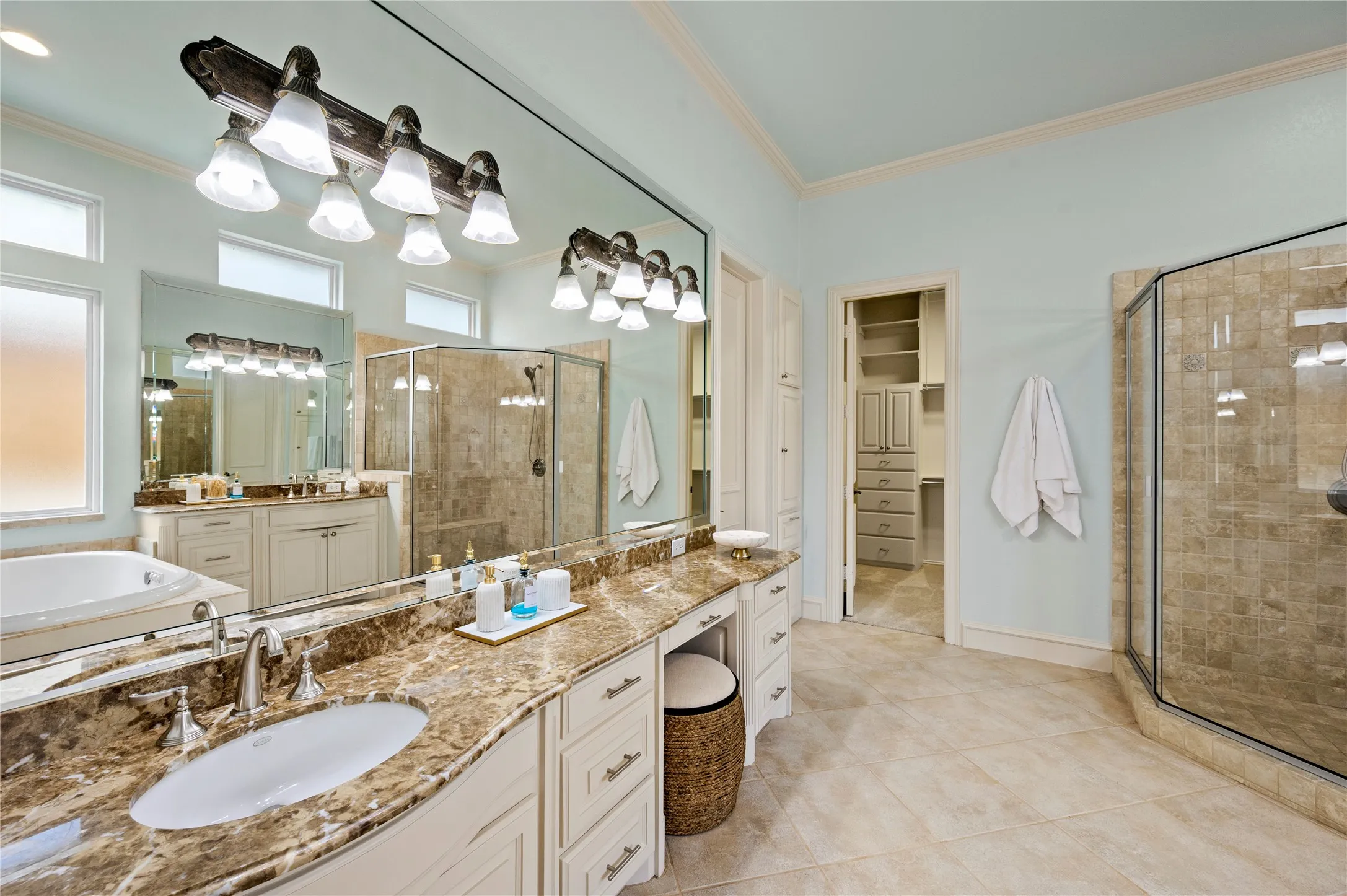 Single Family Residence For Sale in Collin County , 914 Pampa Drive, Allen, Texas 75013, 5 Bedroom, 5 Bathroom, 3 Garage spaces, 5,190 Sqft, built in 2002, mls#21377123, Real Estate Agent in Allen, Homes For Sale in Collin county, Homes For Sale in Allen, Realtor in Allen Texas, Real Estate Brokerage Independent Realty Texas, Luminita Cordes Realtor