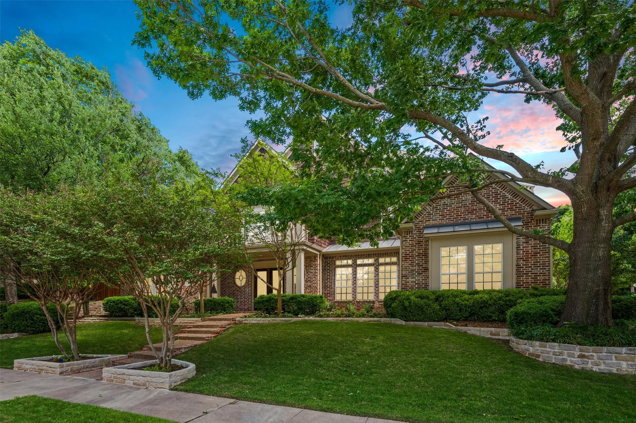 Single Family Residence For Sale in Collin County , 914 Pampa Drive, Allen, Texas 75013, 5 Bedroom, 5 Bathroom, 3 Garage spaces, 5,190 Sqft, built in 2002, mls#21377123, Real Estate Agent in Allen, Homes For Sale in Collin county, Homes For Sale in Allen, Realtor in Allen Texas, Real Estate Brokerage Independent Realty Texas, Luminita Cordes Realtor