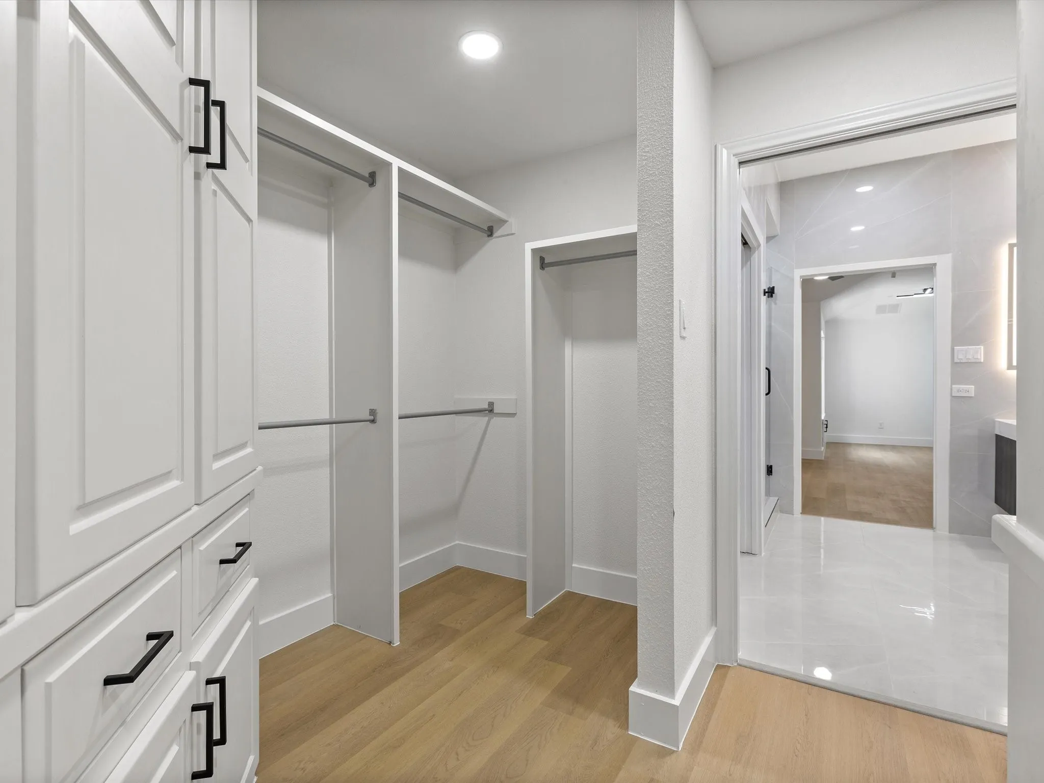 Single Family Residence For Rent in Collin County , 5602 Twin Brooks Drive, Dallas, Texas 75252, 4 Bedroom, 3 Bathroom, 3 Garage spaces, 3,605 Sqft, built in 1983, mls#21377812, Real Estate Agent in Dallas, Homes For Rent in Collin county, Homes For Rent in Dallas, Realtor in Dallas Texas, Real Estate Brokerage Independent Realty Texas, Luminita Cordes Realtor