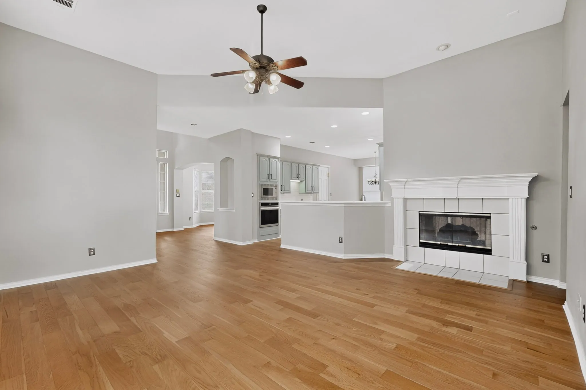 Single Family Residence For Sale in Collin County , 4433 Courtney Lane, Richardson, Texas 75082, 5 Bedroom, 4 Bathroom, 2 Garage spaces, 3,263 Sqft, built in 1998, mls#21369097, Real Estate Agent in Richardson, Homes For Sale in Collin county, Homes For Sale in Richardson, Realtor in Richardson Texas, Real Estate Brokerage Independent Realty Texas, Luminita Cordes Realtor