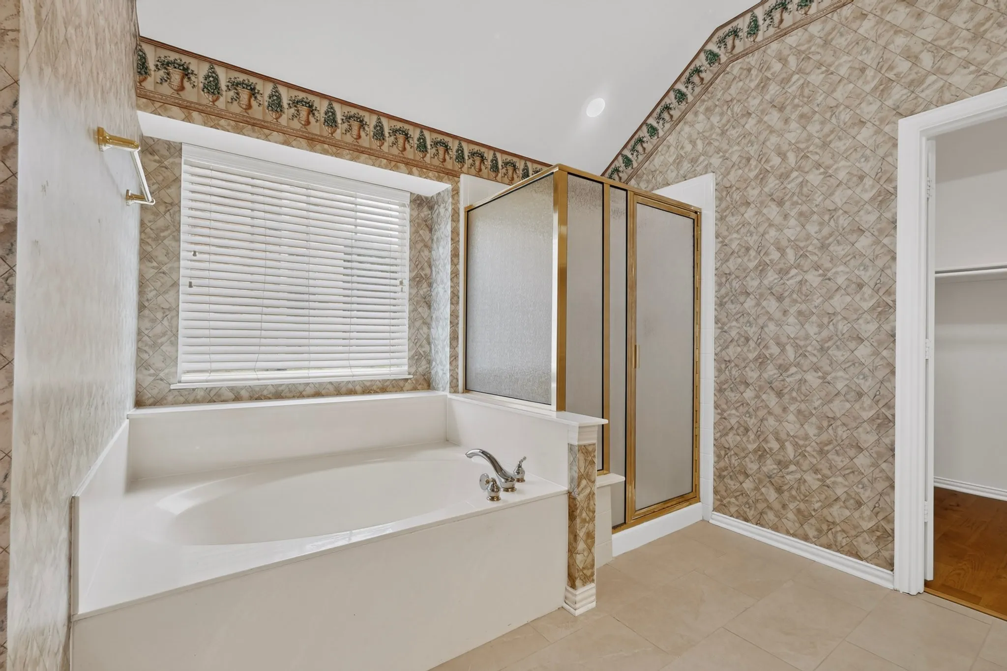 Single Family Residence For Sale in Collin County , 4433 Courtney Lane, Richardson, Texas 75082, 5 Bedroom, 4 Bathroom, 2 Garage spaces, 3,263 Sqft, built in 1998, mls#21369097, Real Estate Agent in Richardson, Homes For Sale in Collin county, Homes For Sale in Richardson, Realtor in Richardson Texas, Real Estate Brokerage Independent Realty Texas, Luminita Cordes Realtor
