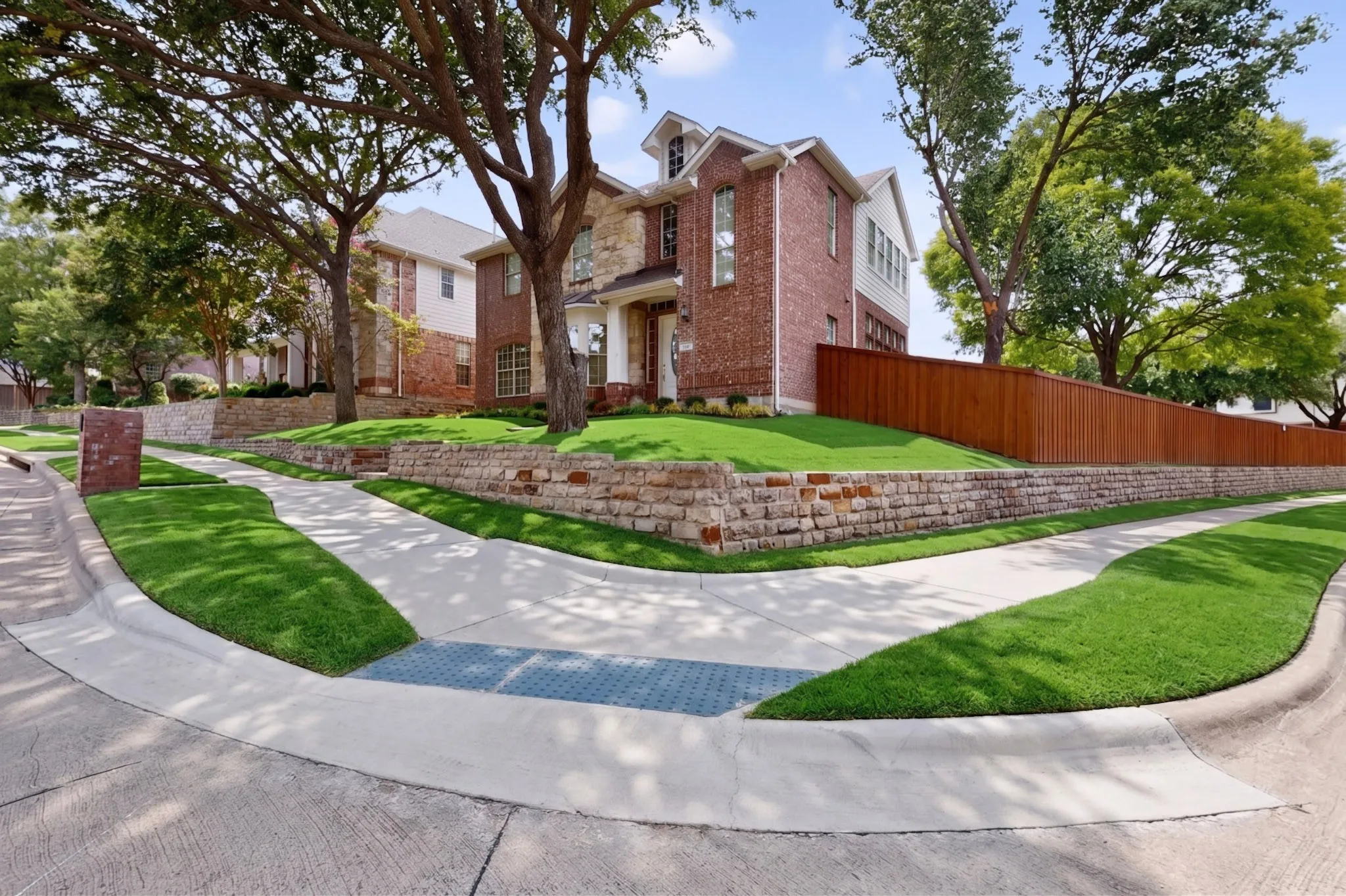 Single Family Residence For Sale in Collin County , 4433 Courtney Lane, Richardson, Texas 75082, 5 Bedroom, 4 Bathroom, 2 Garage spaces, 3,263 Sqft, built in 1998, mls#21369097, Real Estate Agent in Richardson, Homes For Sale in Collin county, Homes For Sale in Richardson, Realtor in Richardson Texas, Real Estate Brokerage Independent Realty Texas, Luminita Cordes Realtor