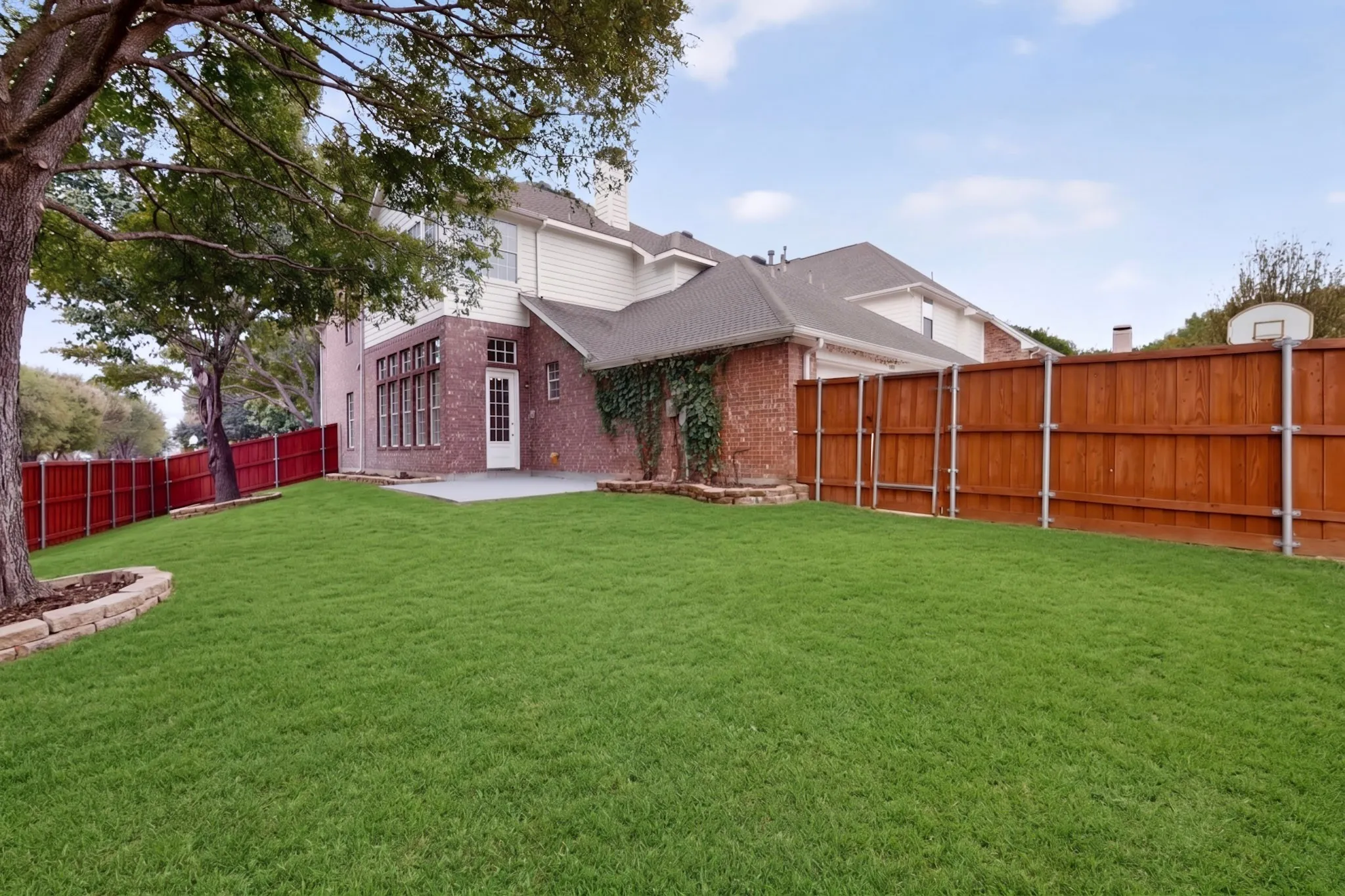 Single Family Residence For Sale in Collin County , 4433 Courtney Lane, Richardson, Texas 75082, 5 Bedroom, 4 Bathroom, 2 Garage spaces, 3,263 Sqft, built in 1998, mls#21369097, Real Estate Agent in Richardson, Homes For Sale in Collin county, Homes For Sale in Richardson, Realtor in Richardson Texas, Real Estate Brokerage Independent Realty Texas, Luminita Cordes Realtor
