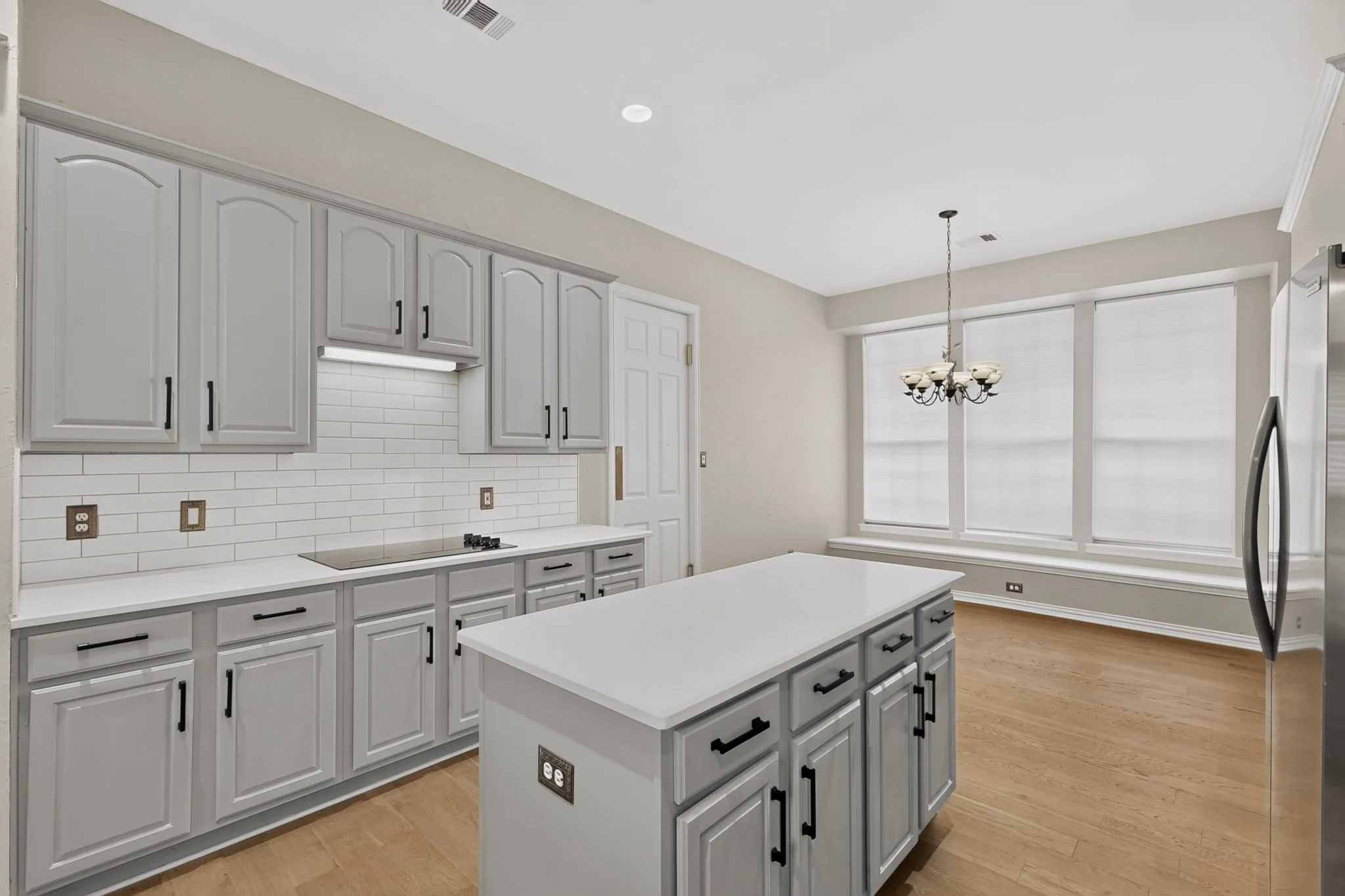 Single Family Residence For Sale in Collin County , 4433 Courtney Lane, Richardson, Texas 75082, 5 Bedroom, 4 Bathroom, 2 Garage spaces, 3,263 Sqft, built in 1998, mls#21369097, Real Estate Agent in Richardson, Homes For Sale in Collin county, Homes For Sale in Richardson, Realtor in Richardson Texas, Real Estate Brokerage Independent Realty Texas, Luminita Cordes Realtor