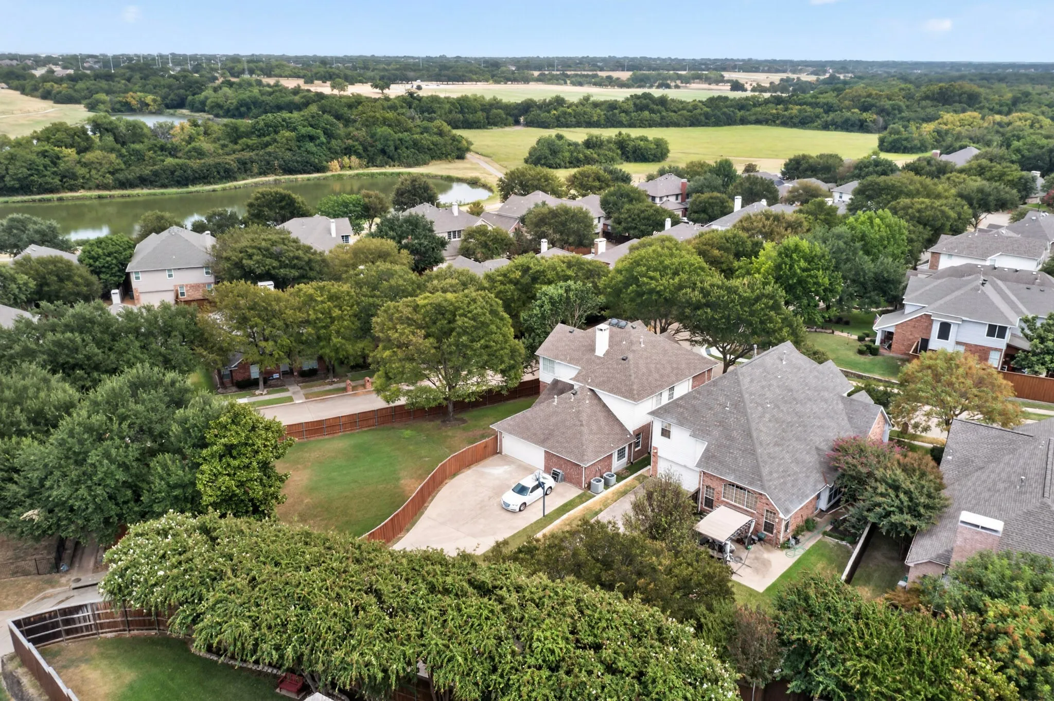 Single Family Residence For Sale in Collin County , 4433 Courtney Lane, Richardson, Texas 75082, 5 Bedroom, 4 Bathroom, 2 Garage spaces, 3,263 Sqft, built in 1998, mls#21369097, Real Estate Agent in Richardson, Homes For Sale in Collin county, Homes For Sale in Richardson, Realtor in Richardson Texas, Real Estate Brokerage Independent Realty Texas, Luminita Cordes Realtor