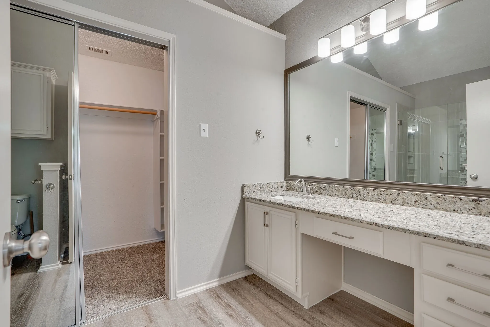 Single Family Residence For Rent in Denton County , 755 Burr Oak Drive, Lewisville, Texas 75067, 3 Bedroom, 2 Bathroom, 2 Garage spaces, 1,200 Sqft, built in 1992, mls#21377788, Real Estate Agent in Lewisville, Homes For Rent in Denton county, Homes For Rent in Lewisville, Realtor in Lewisville Texas, Real Estate Brokerage Independent Realty Texas, Luminita Cordes Realtor