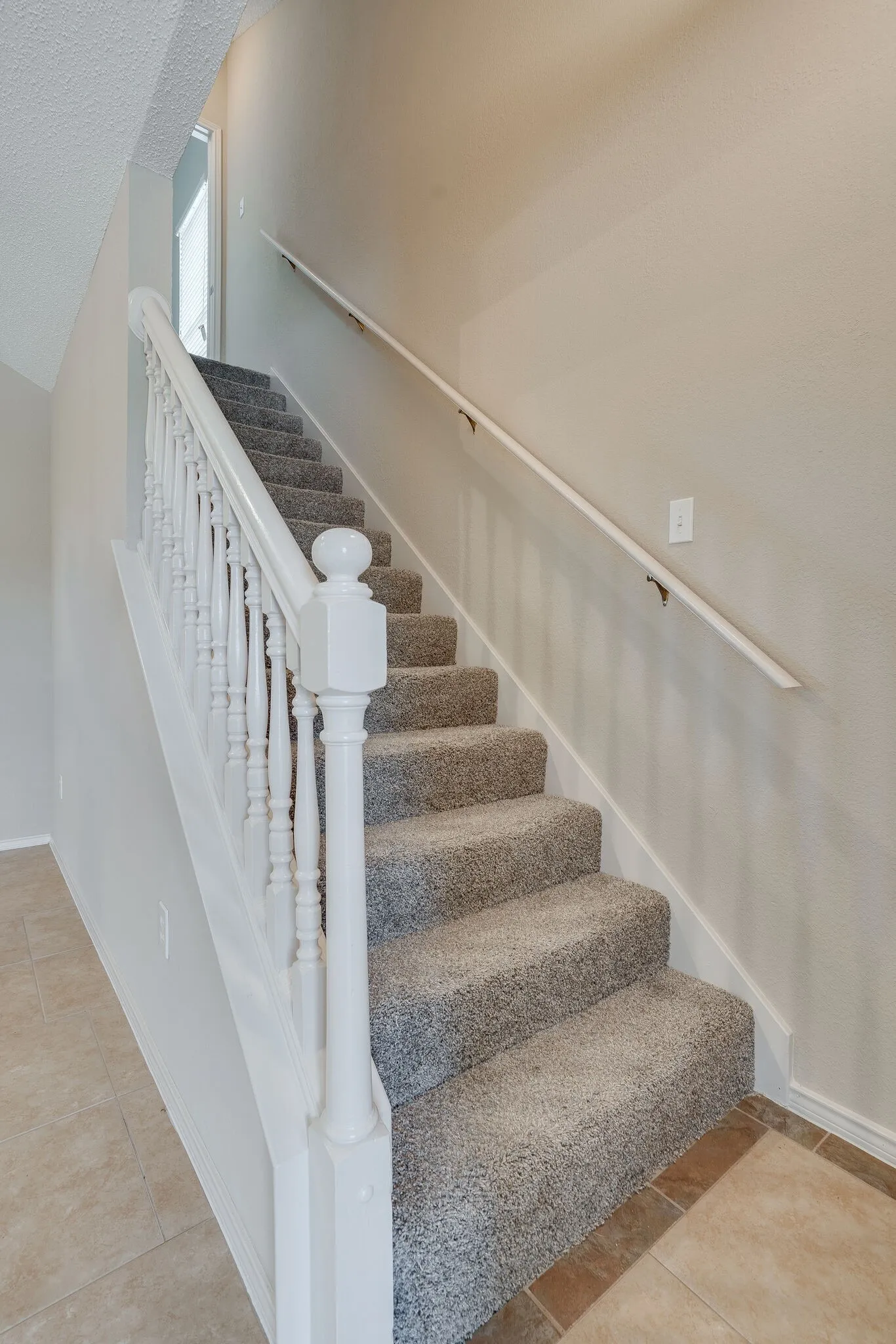 Single Family Residence For Rent in Denton County , 755 Burr Oak Drive, Lewisville, Texas 75067, 3 Bedroom, 2 Bathroom, 2 Garage spaces, 1,200 Sqft, built in 1992, mls#21377788, Real Estate Agent in Lewisville, Homes For Rent in Denton county, Homes For Rent in Lewisville, Realtor in Lewisville Texas, Real Estate Brokerage Independent Realty Texas, Luminita Cordes Realtor
