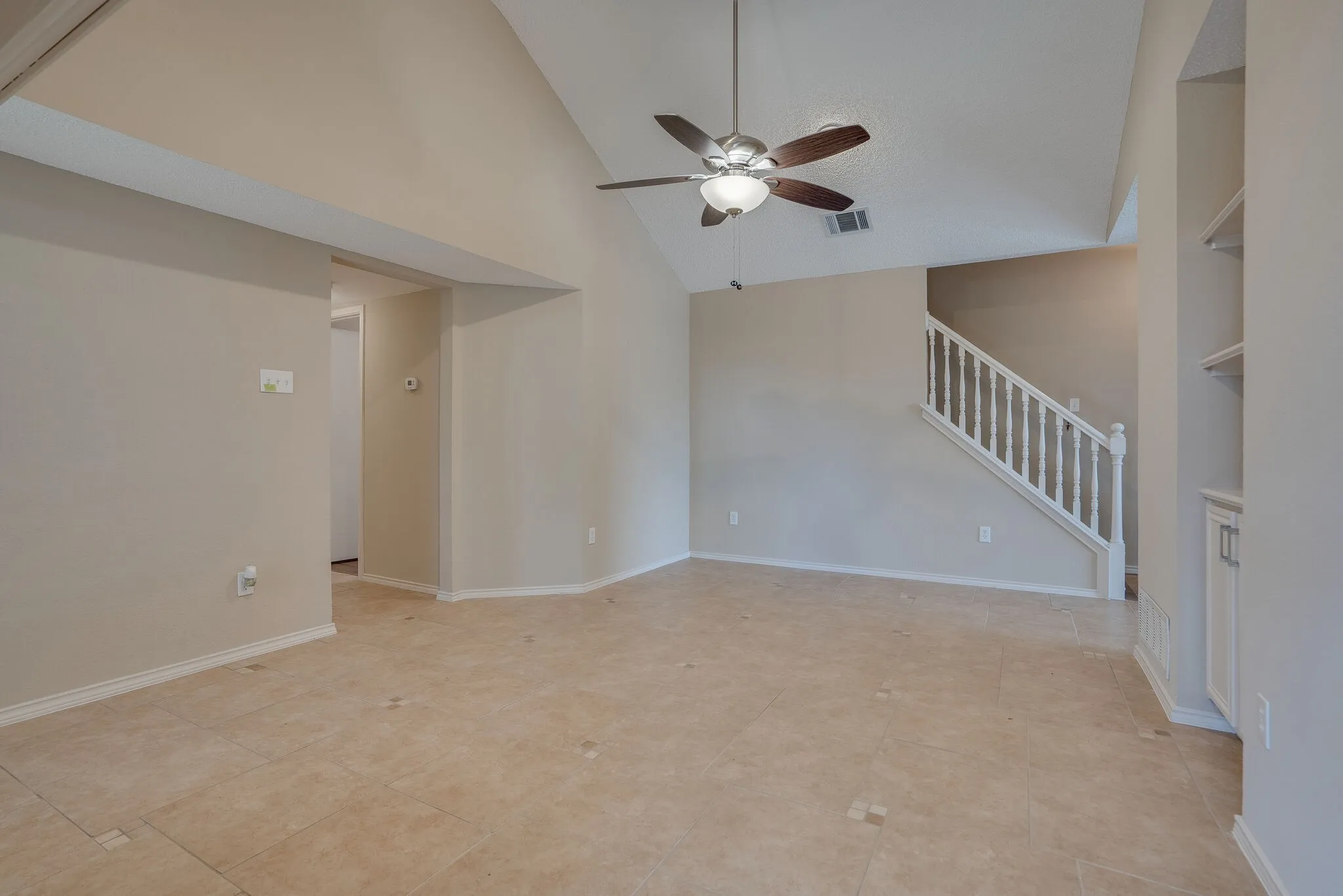 Single Family Residence For Rent in Denton County , 755 Burr Oak Drive, Lewisville, Texas 75067, 3 Bedroom, 2 Bathroom, 2 Garage spaces, 1,200 Sqft, built in 1992, mls#21377788, Real Estate Agent in Lewisville, Homes For Rent in Denton county, Homes For Rent in Lewisville, Realtor in Lewisville Texas, Real Estate Brokerage Independent Realty Texas, Luminita Cordes Realtor