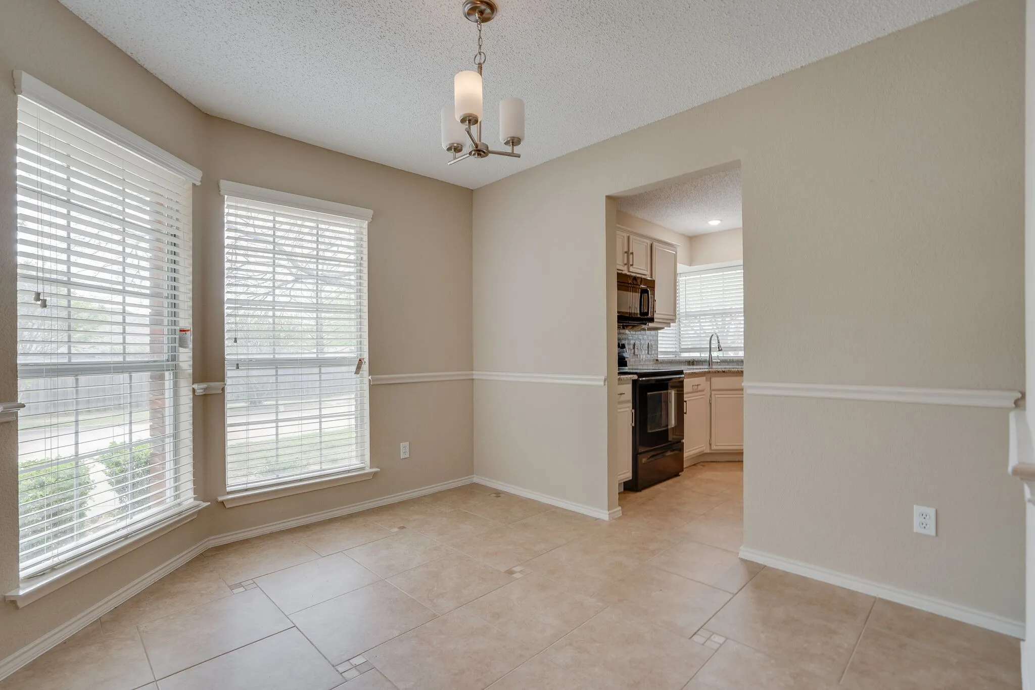 Single Family Residence For Rent in Denton County , 755 Burr Oak Drive, Lewisville, Texas 75067, 3 Bedroom, 2 Bathroom, 2 Garage spaces, 1,200 Sqft, built in 1992, mls#21377788, Real Estate Agent in Lewisville, Homes For Rent in Denton county, Homes For Rent in Lewisville, Realtor in Lewisville Texas, Real Estate Brokerage Independent Realty Texas, Luminita Cordes Realtor