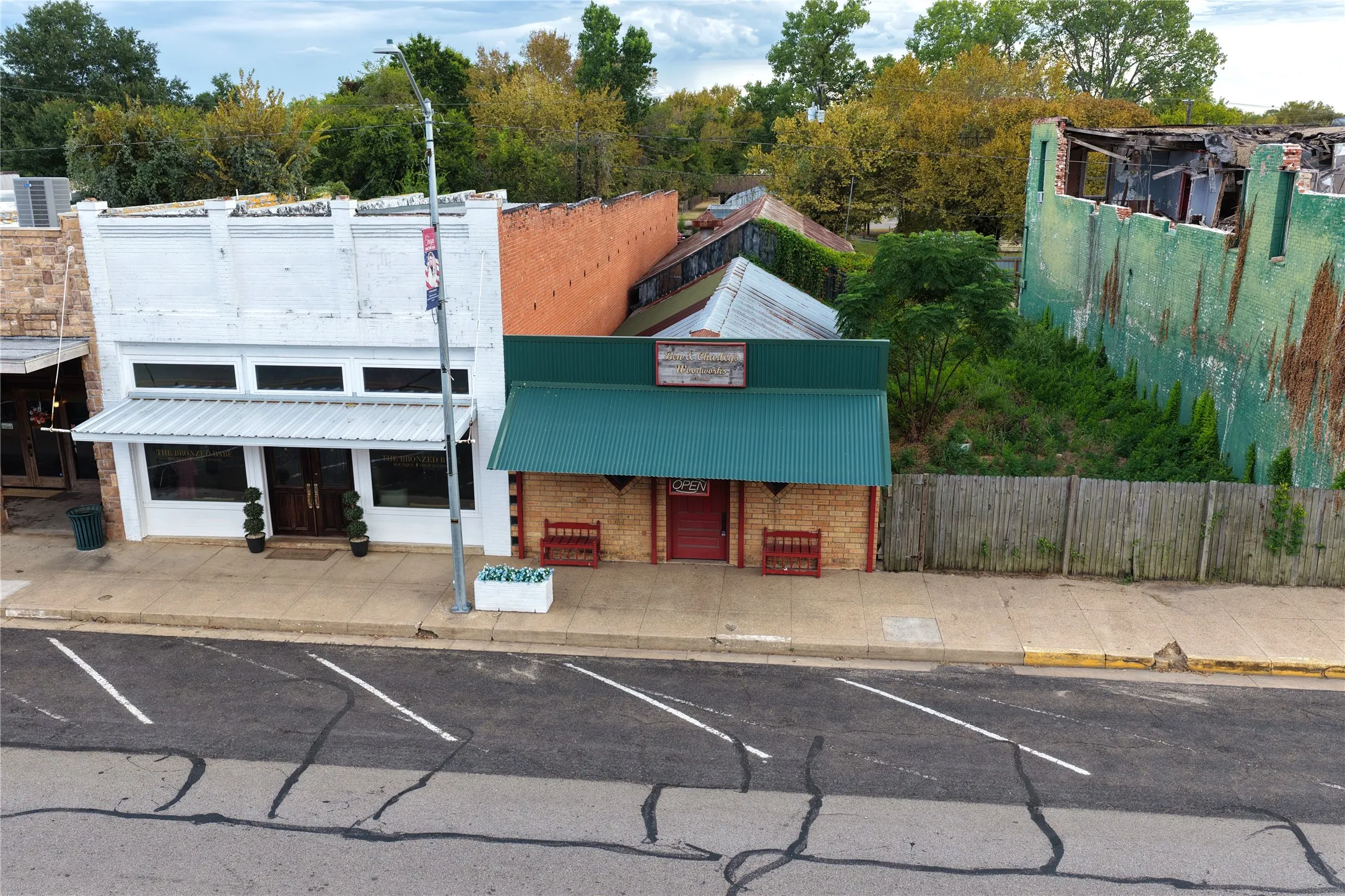 Retail For Sale in Freestone County , 506 Main Street, Teague, Texas 75860, 0, 0, Garage spaces, 0 Sqft, built in 1960, mls#21376653, Real Estate Agent in Teague, Homes For Sale in Freestone county, Homes For Sale in Teague, Realtor in Teague Texas, Real Estate Brokerage Independent Realty Texas, Luminita Cordes Realtor