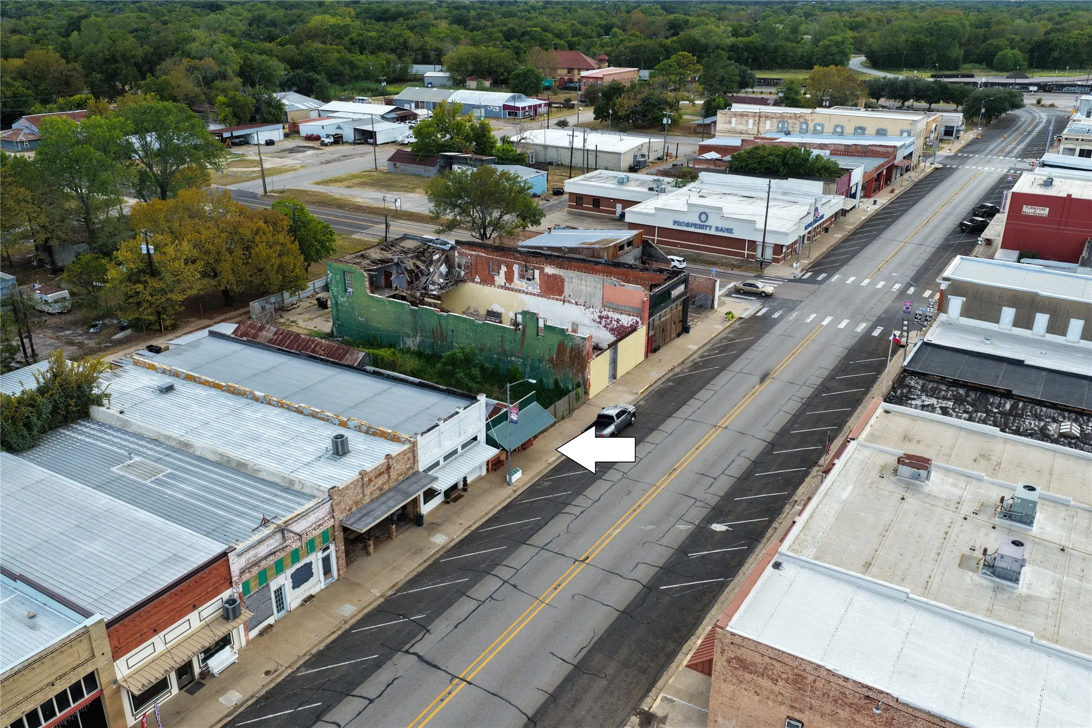 Retail For Sale in Freestone County , 506 Main Street, Teague, Texas 75860, 0, 0, Garage spaces, 0 Sqft, built in 1960, mls#21376653, Real Estate Agent in Teague, Homes For Sale in Freestone county, Homes For Sale in Teague, Realtor in Teague Texas, Real Estate Brokerage Independent Realty Texas, Luminita Cordes Realtor